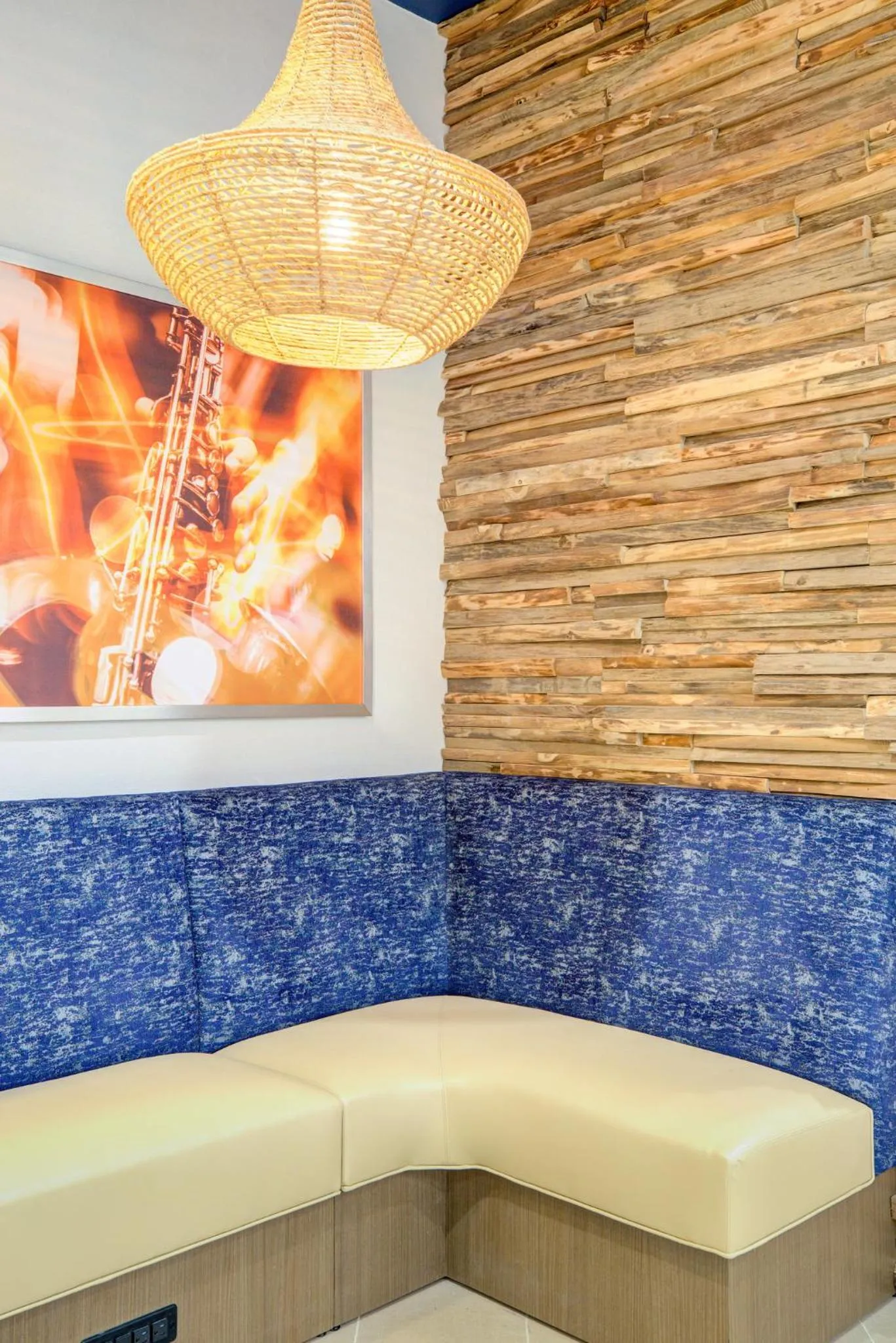 Restaurant/places to eat in Hotel Indigo Mount Pleasant by IHG