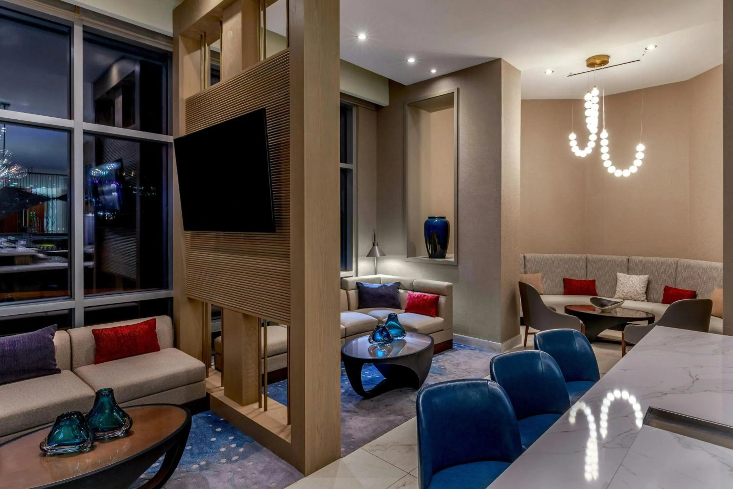 Lounge or bar in The Westin Washington Dulles Airport