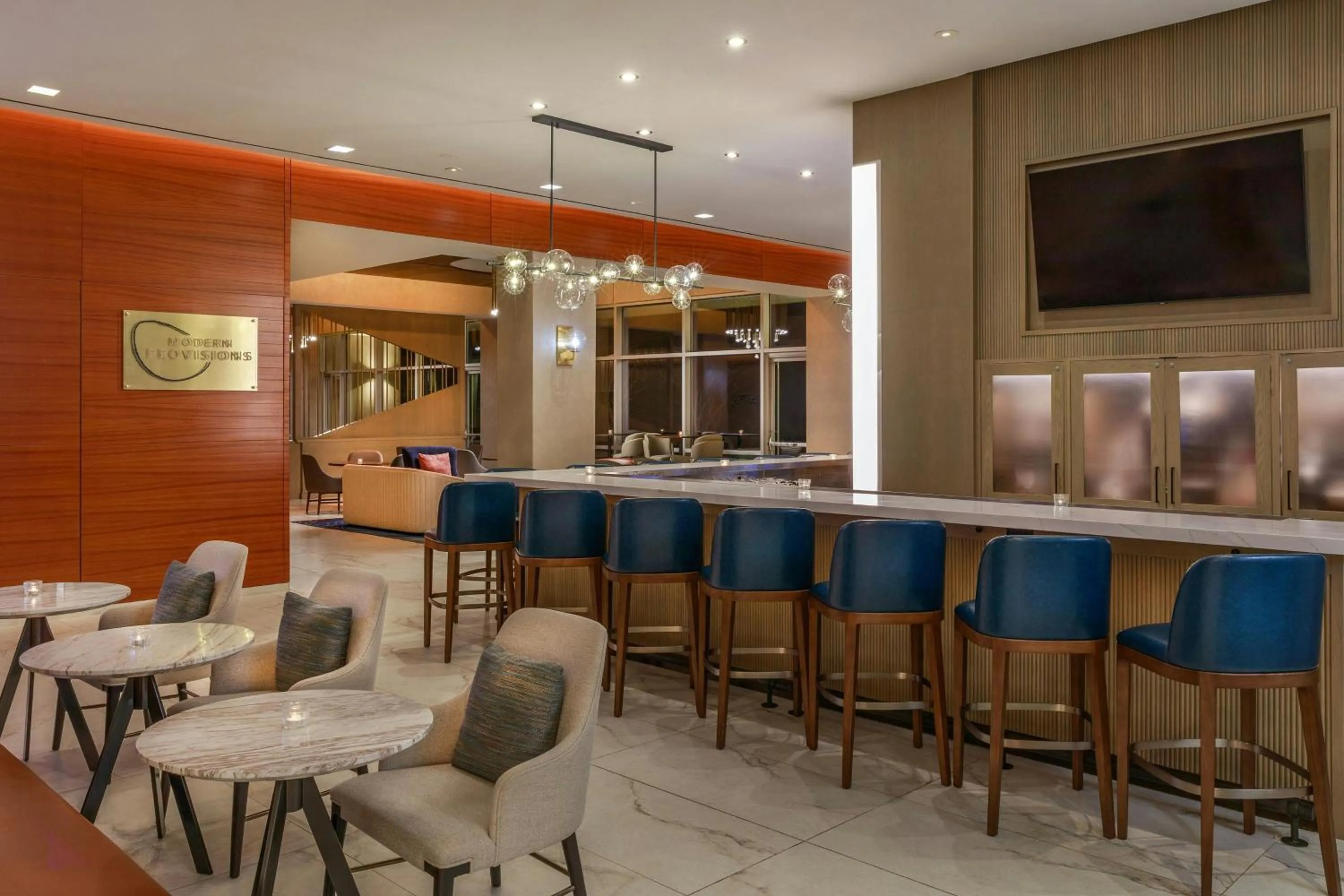 Lounge or bar in The Westin Washington Dulles Airport