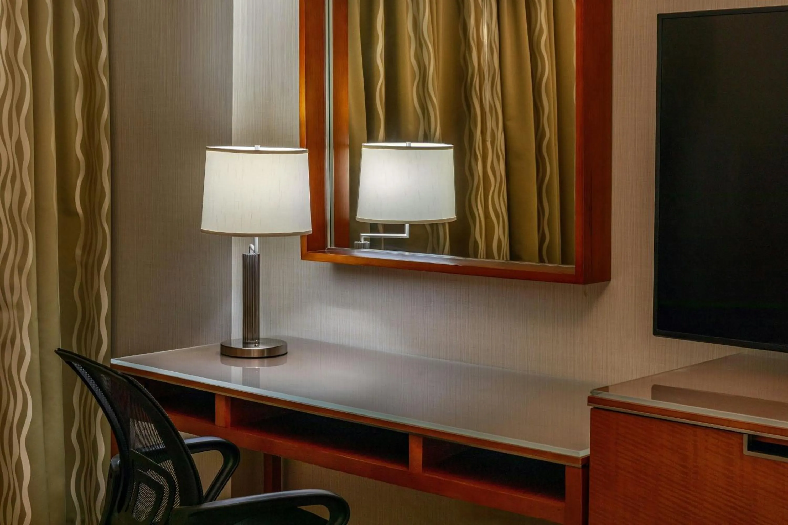 Photo of the whole room in The Westin Washington Dulles Airport