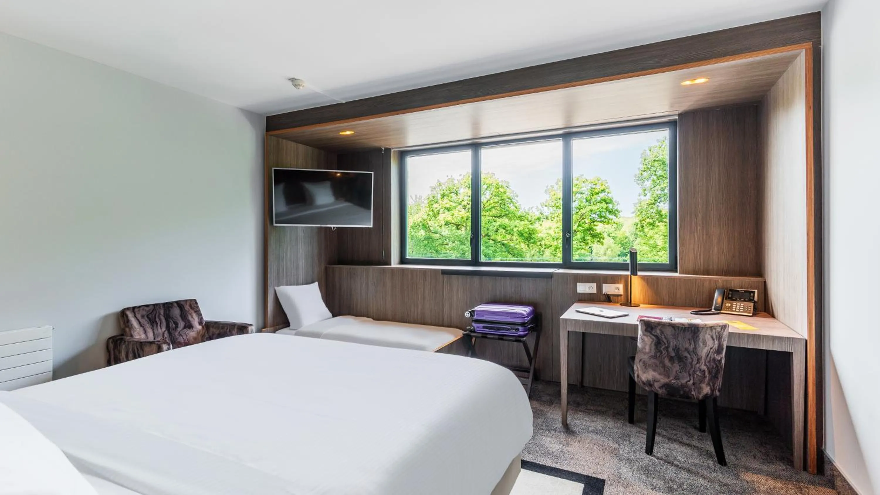 Bedroom, Bed in Golden Tulip Amnéville - Hôtel Spa & Casino