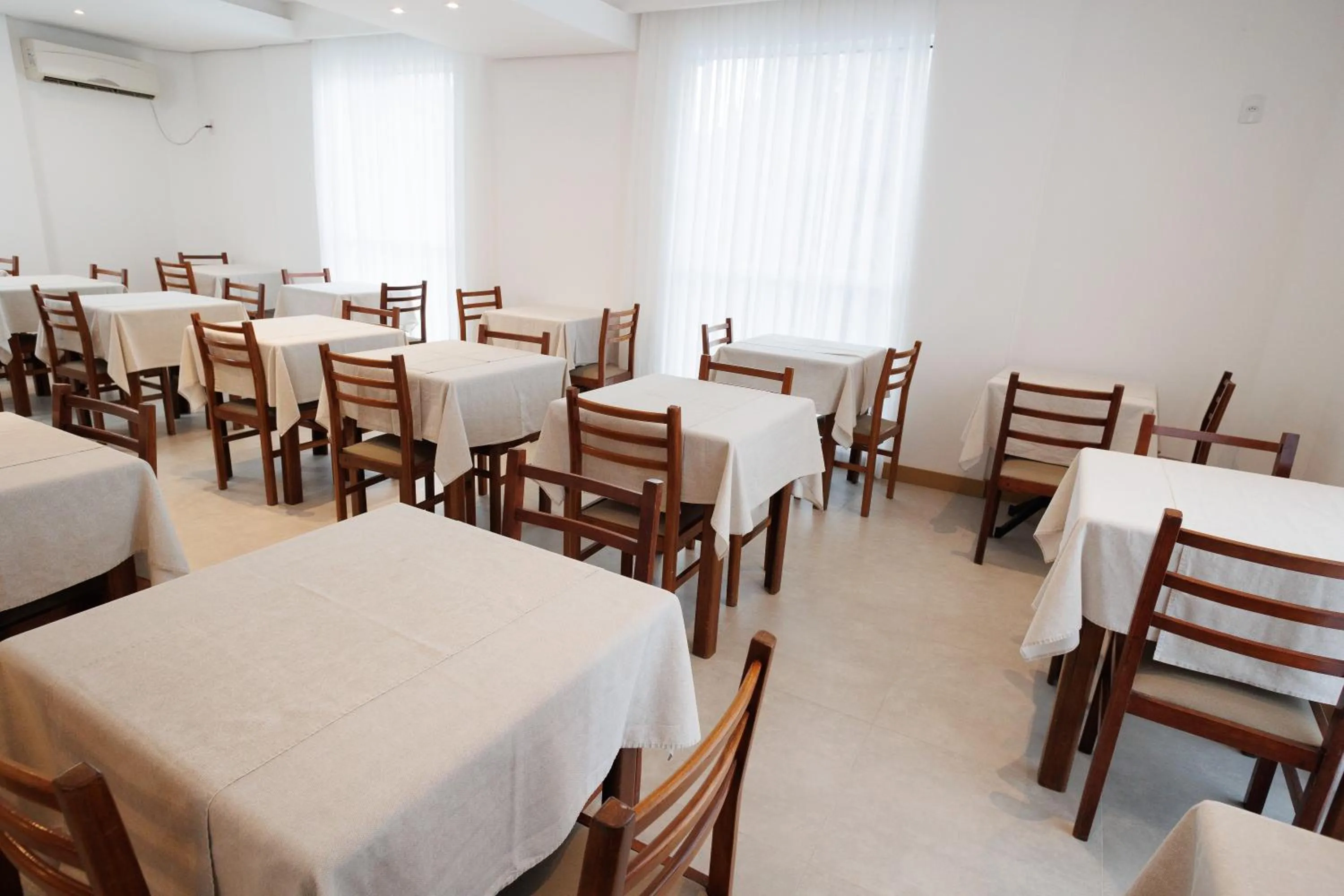 Breakfast in Luísa Studio Hotel