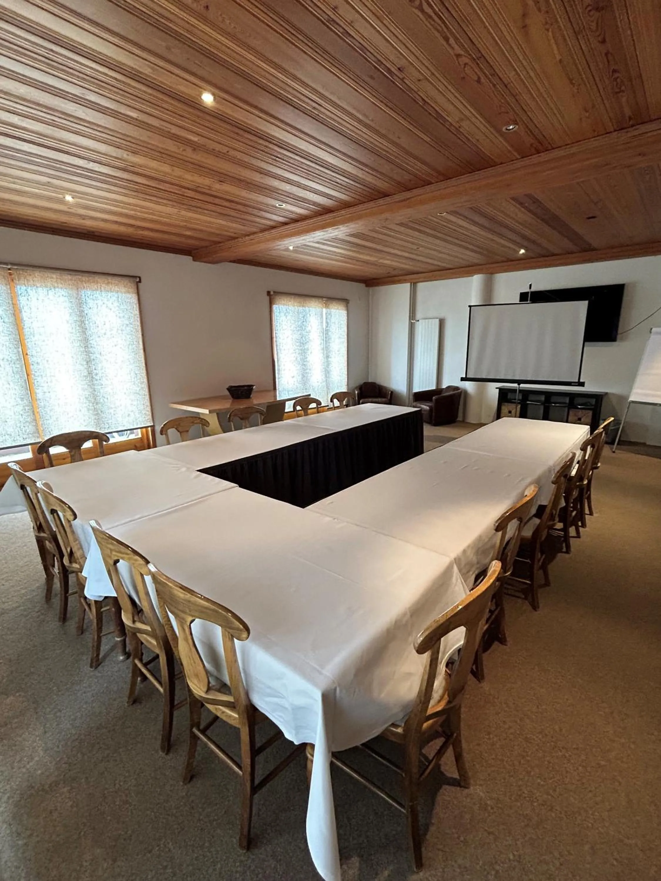 Meeting/conference room in Hôtel Chalet Royal