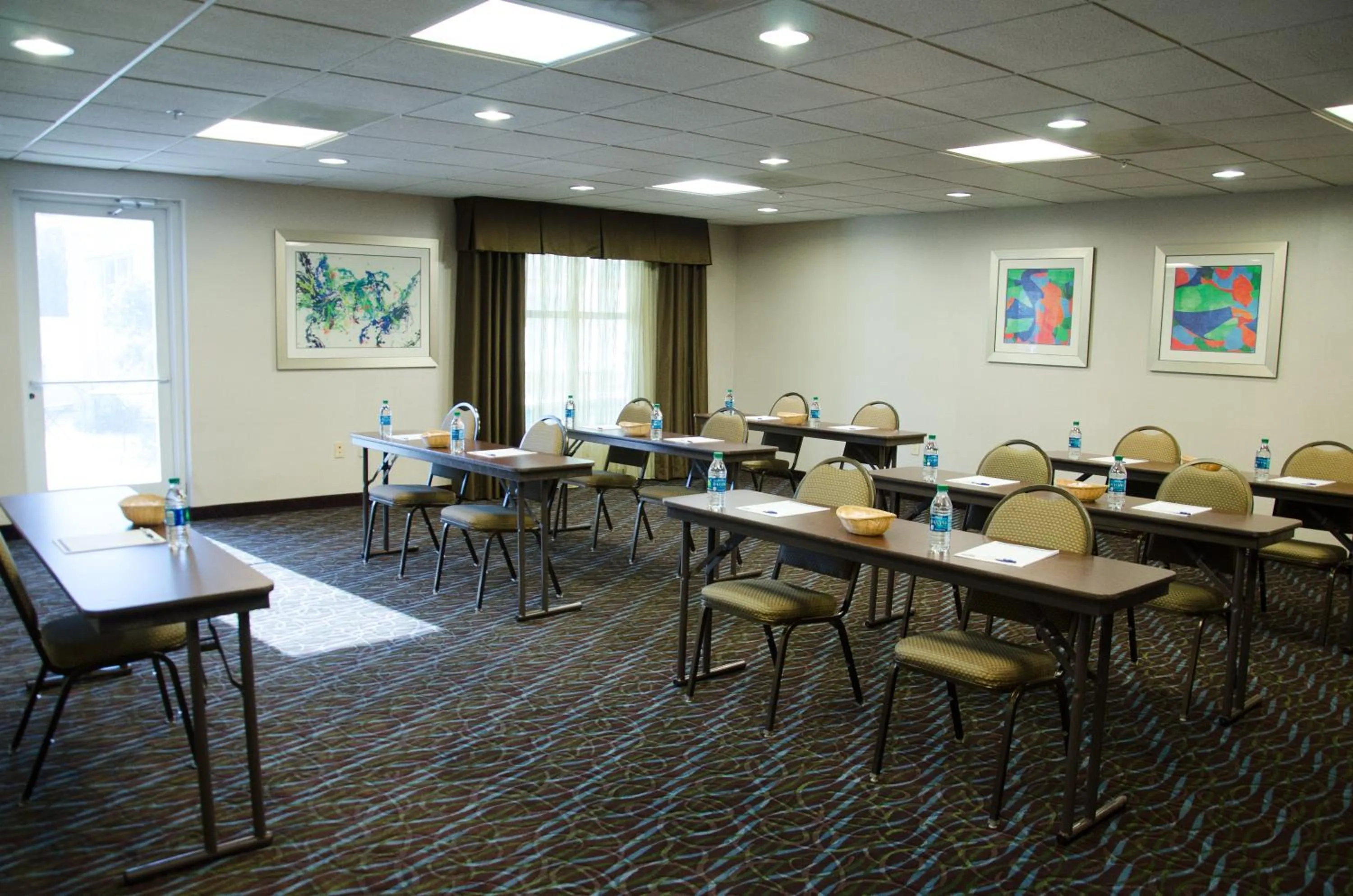 Meeting/conference room in Holiday Inn Express Hotel & Suites - Concord by IHG