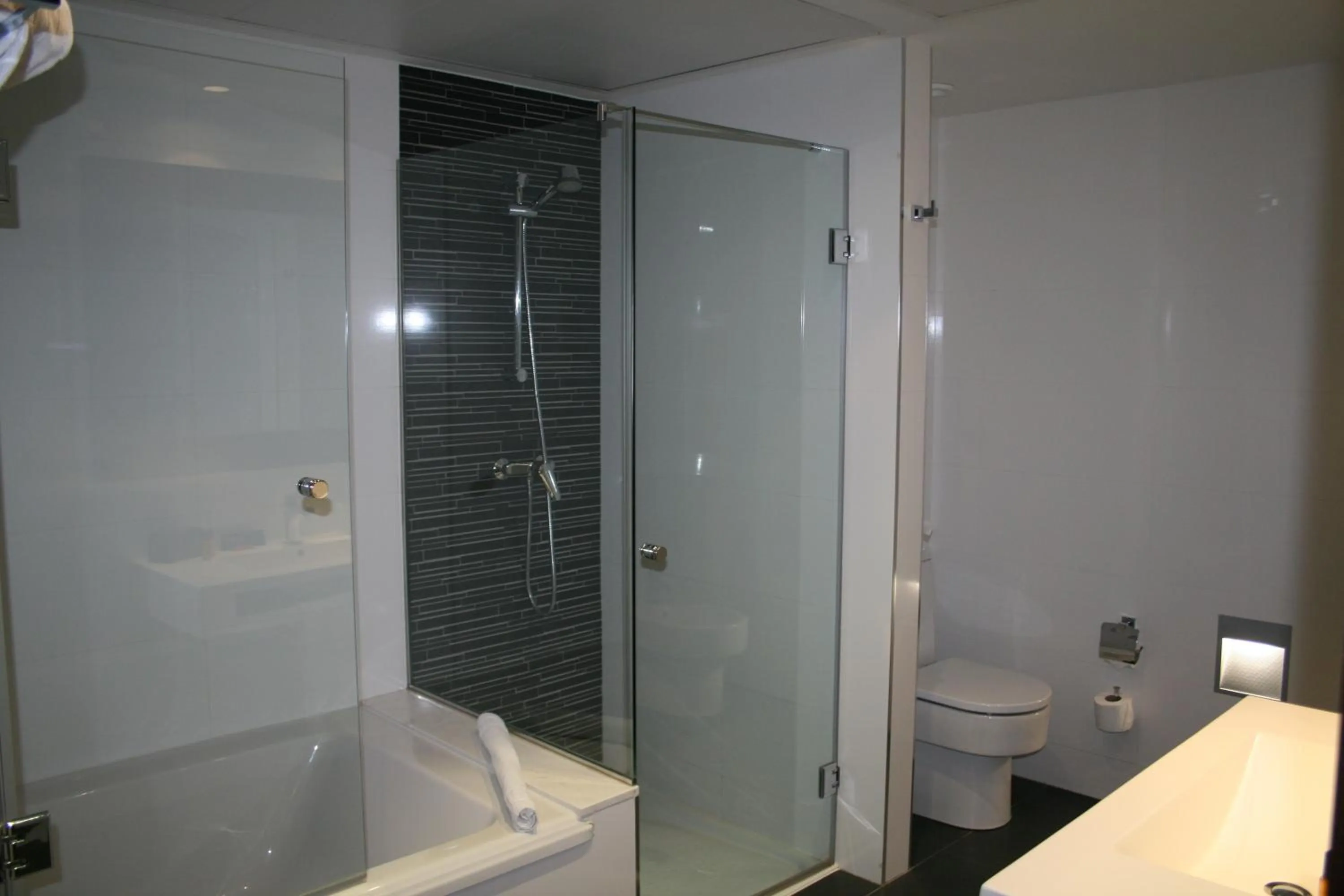 Bathroom in TaCH Madrid Airport