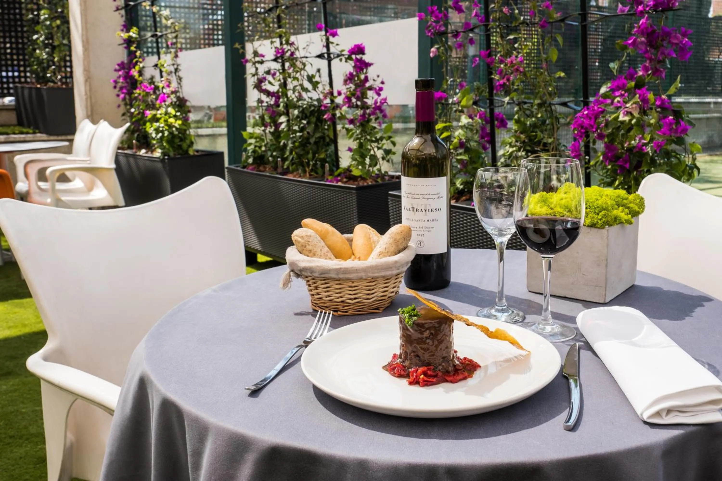 Spring in TaCH Madrid Airport