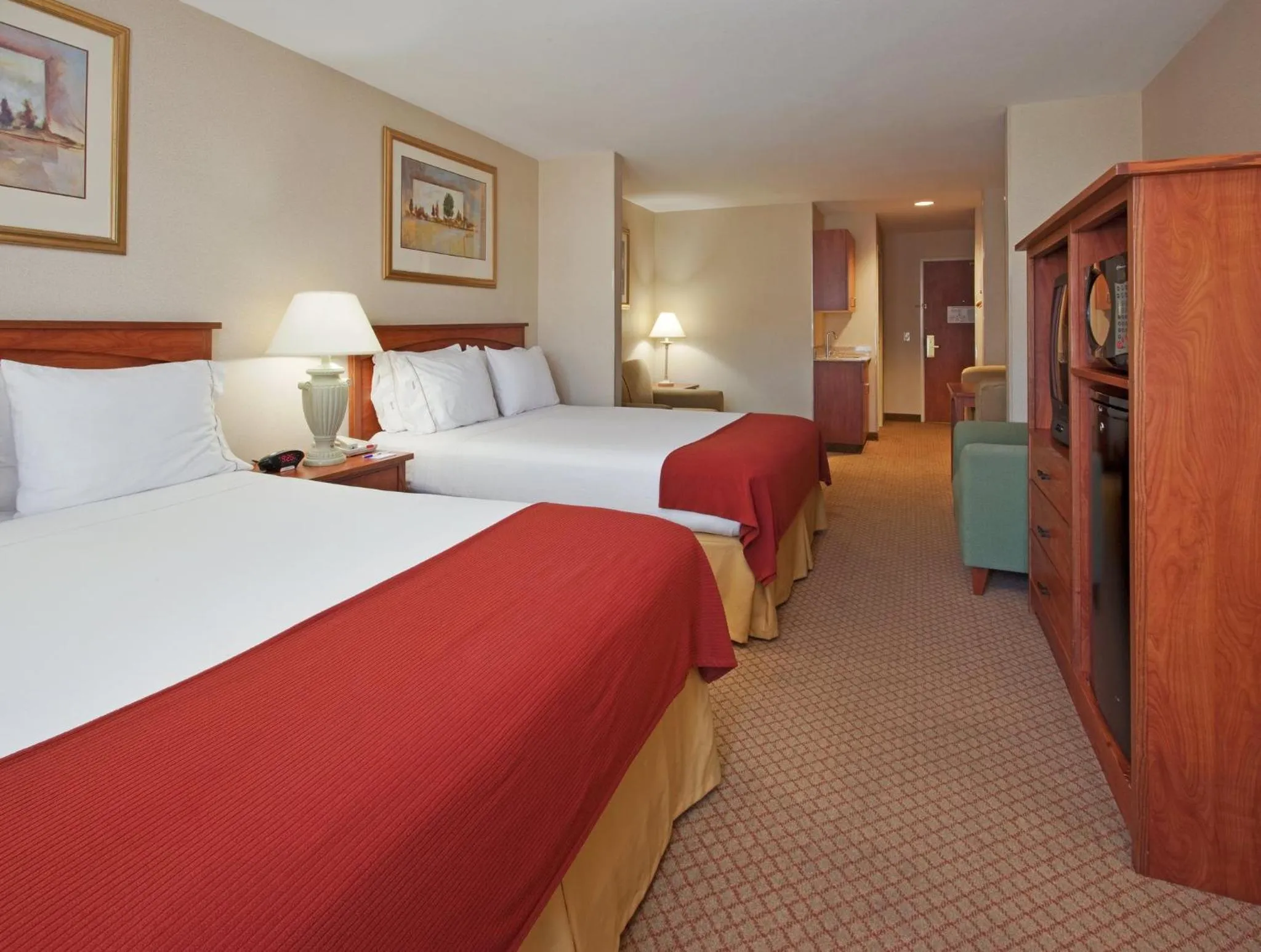 Photo of the whole room, Bed in Holiday Inn Express Hotel & Suites Carson City by IHG