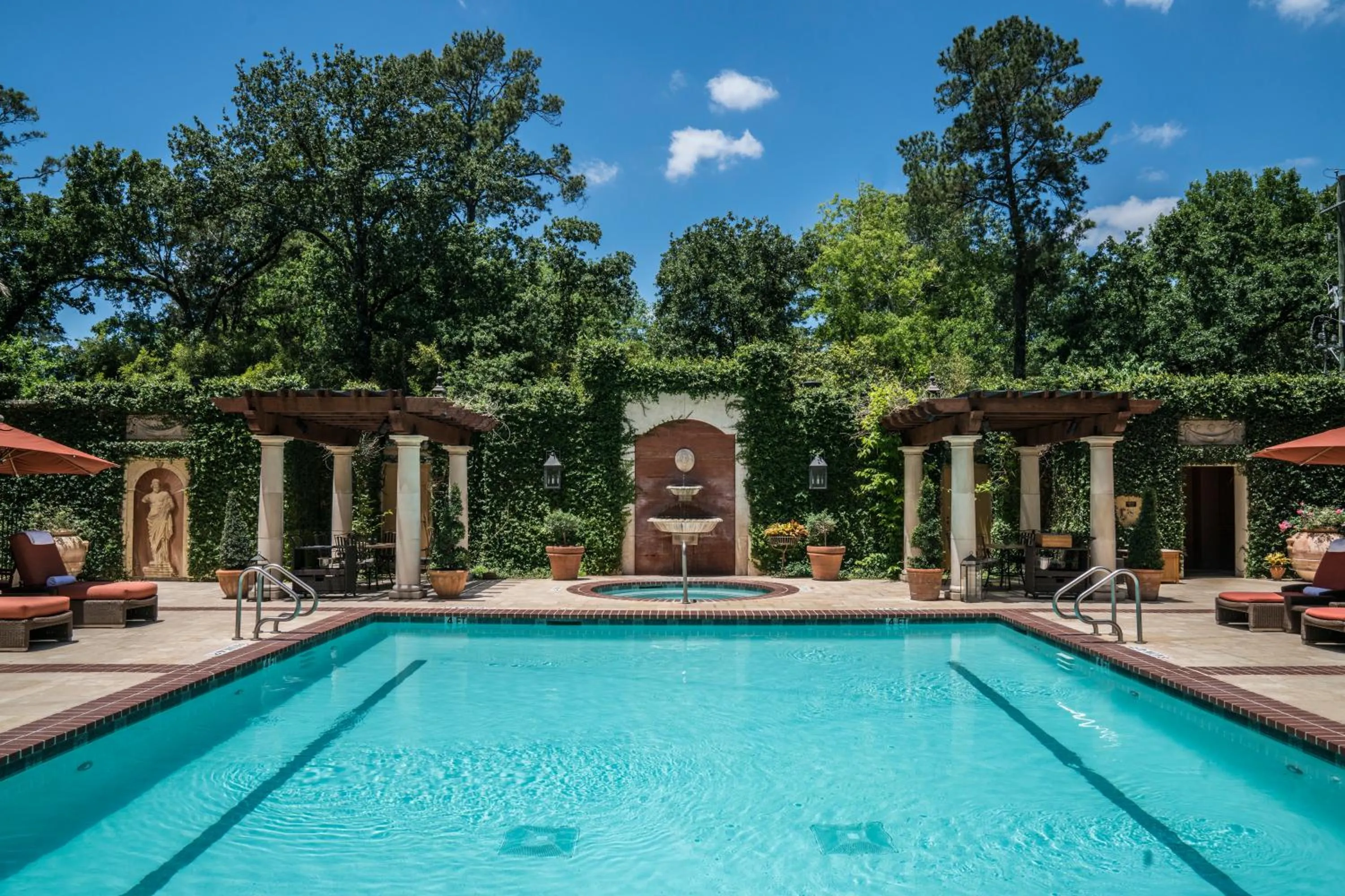 Garden in Hotel Granduca Houston