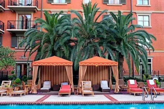 Swimming pool in Hotel Granduca Houston