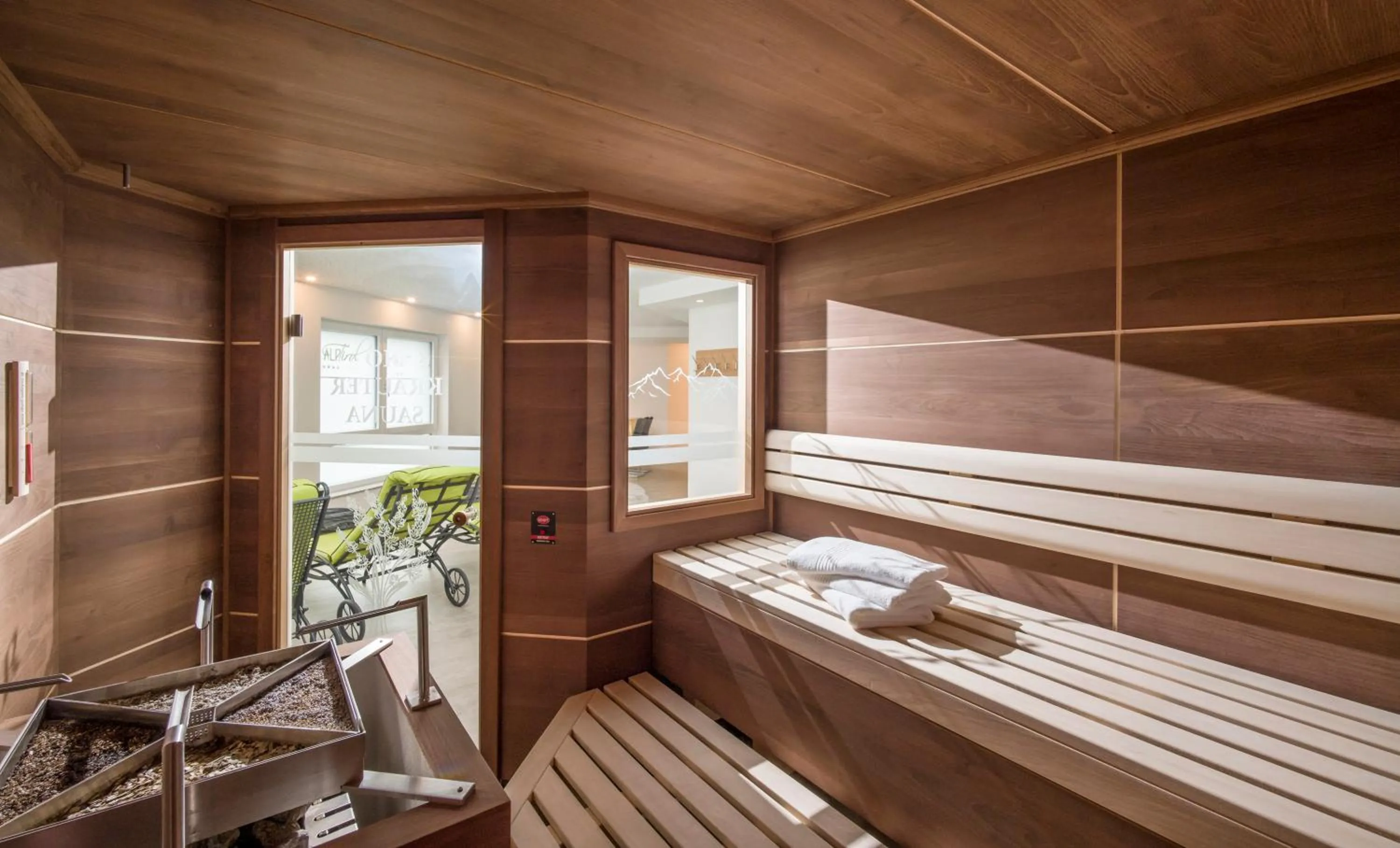 Sauna, Bed in Aparthotel AlpTirol