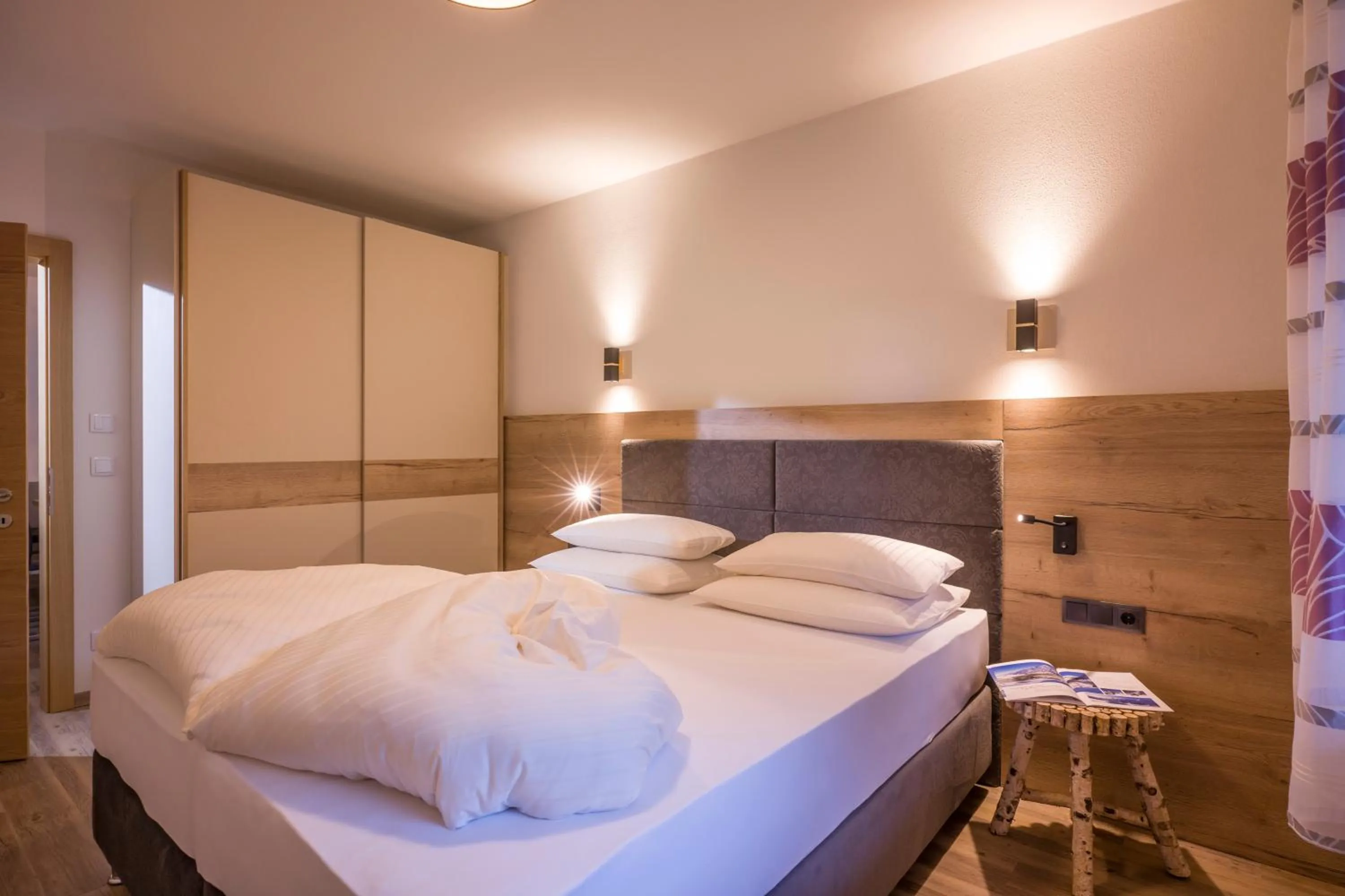 Bedroom, Bed in Aparthotel AlpTirol