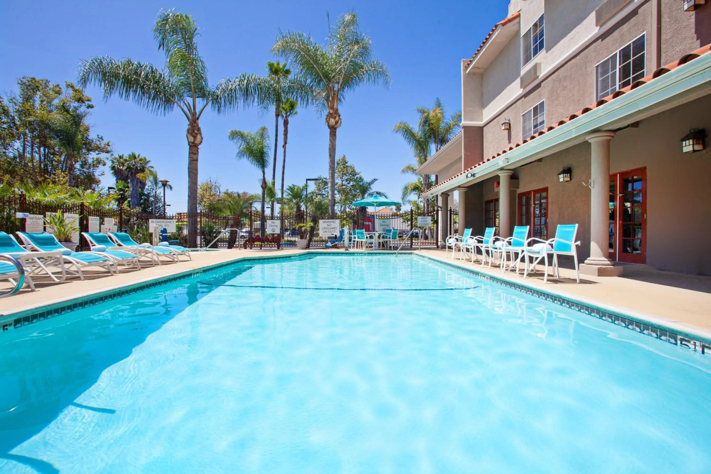 Swimming pool in Holiday Inn Express Hotel & Suites San Diego-Escondido by IHG