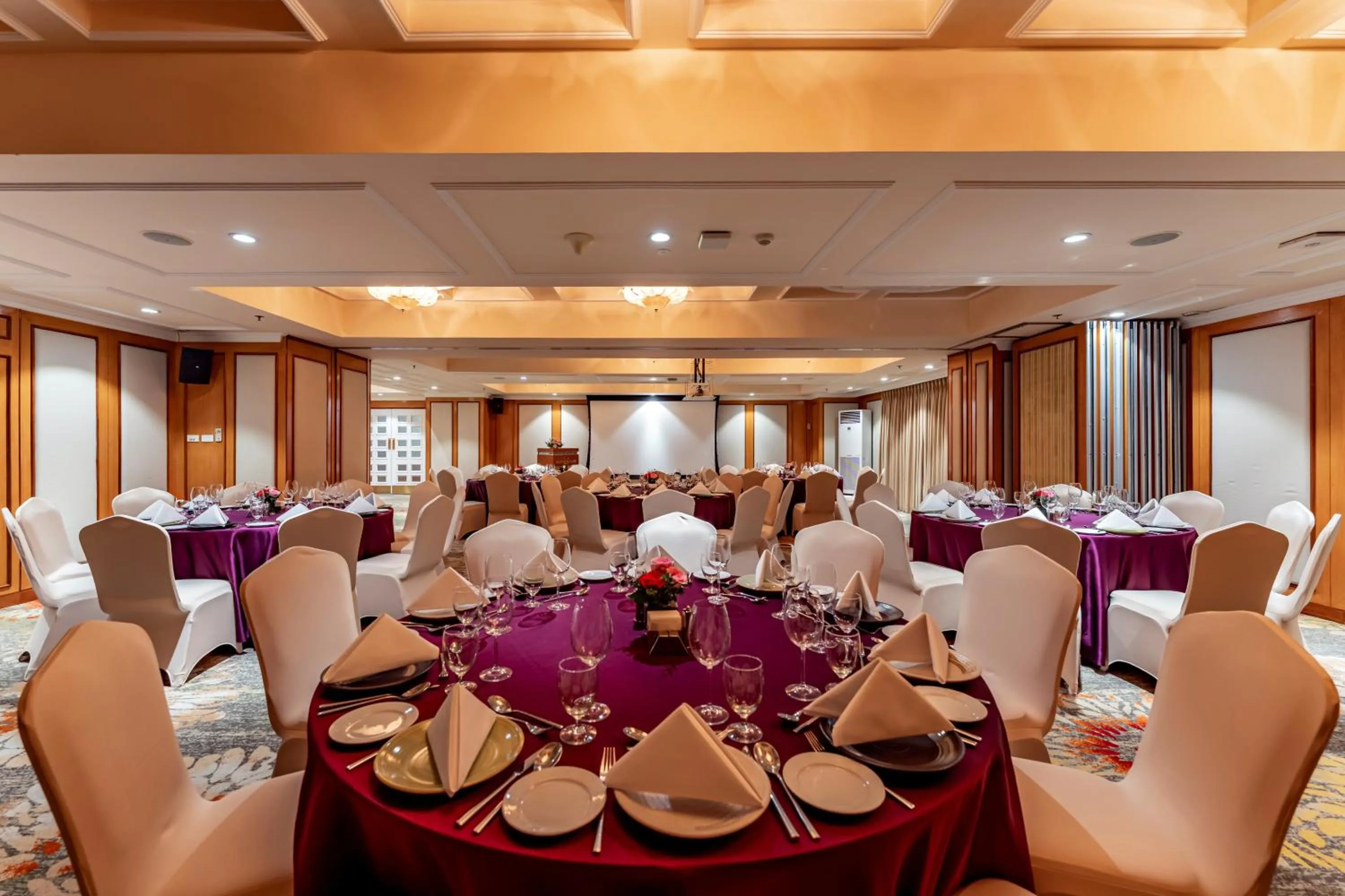 Meeting/conference room in Sherwood Residence