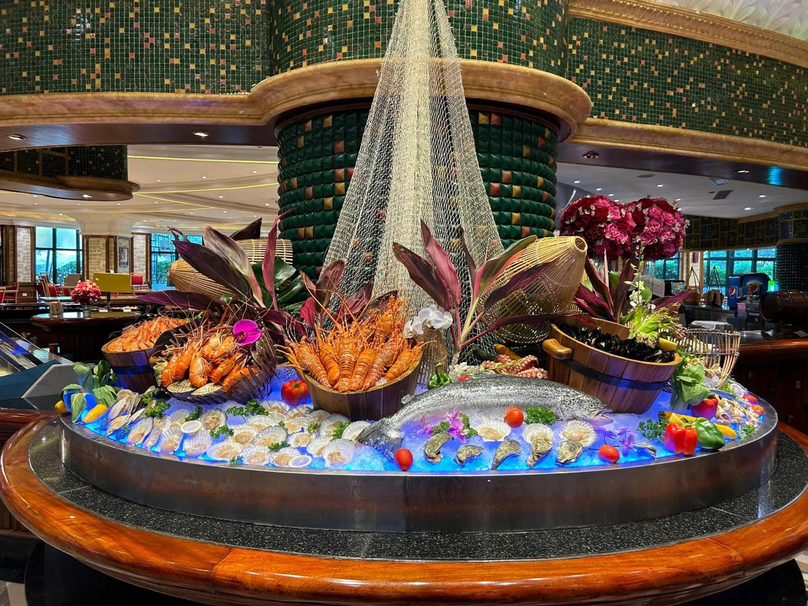 Restaurant/places to eat in Windsor Plaza Hotel