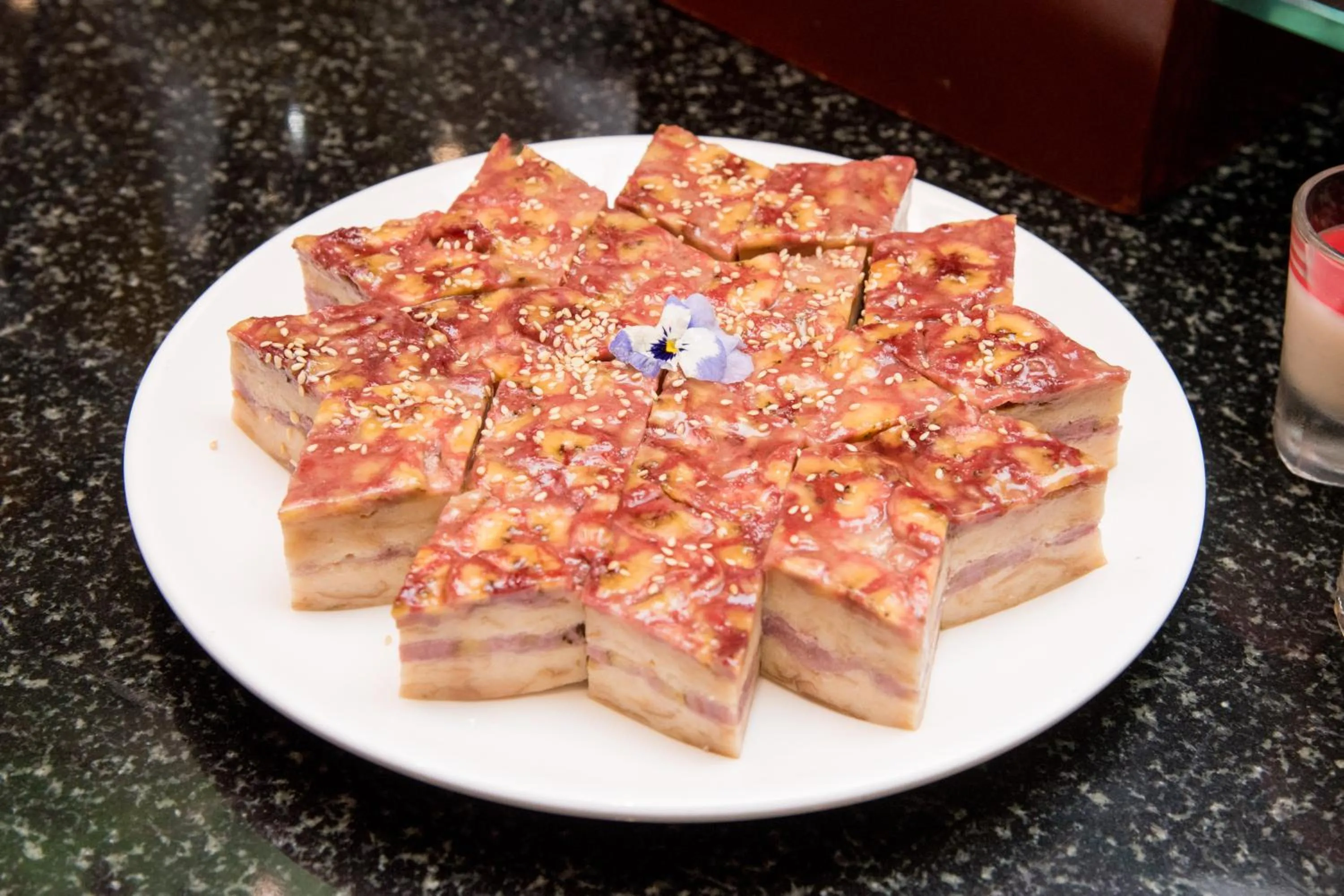 Restaurant/places to eat in Windsor Plaza Hotel