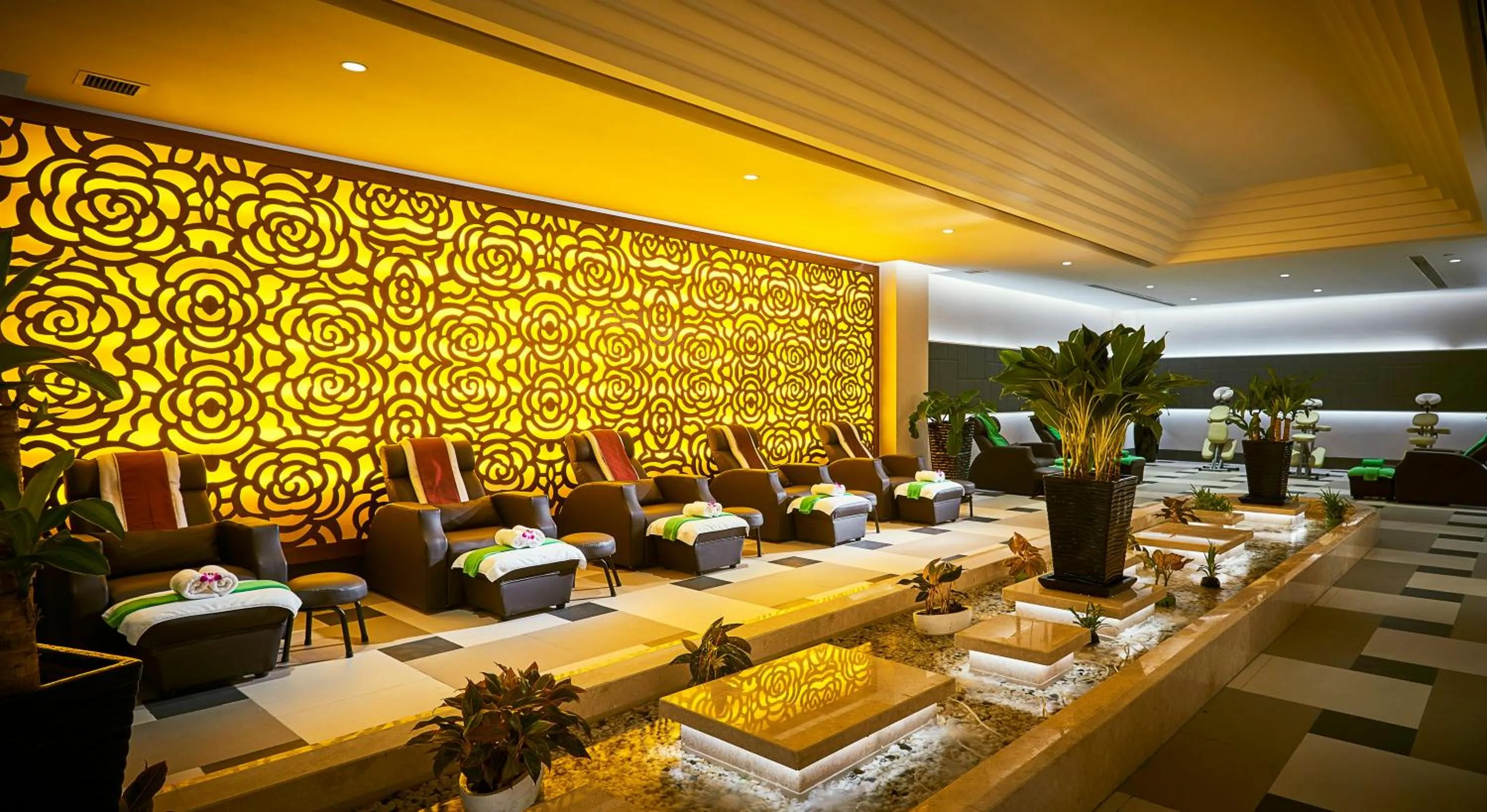 Spa and wellness centre/facilities in Windsor Plaza Hotel