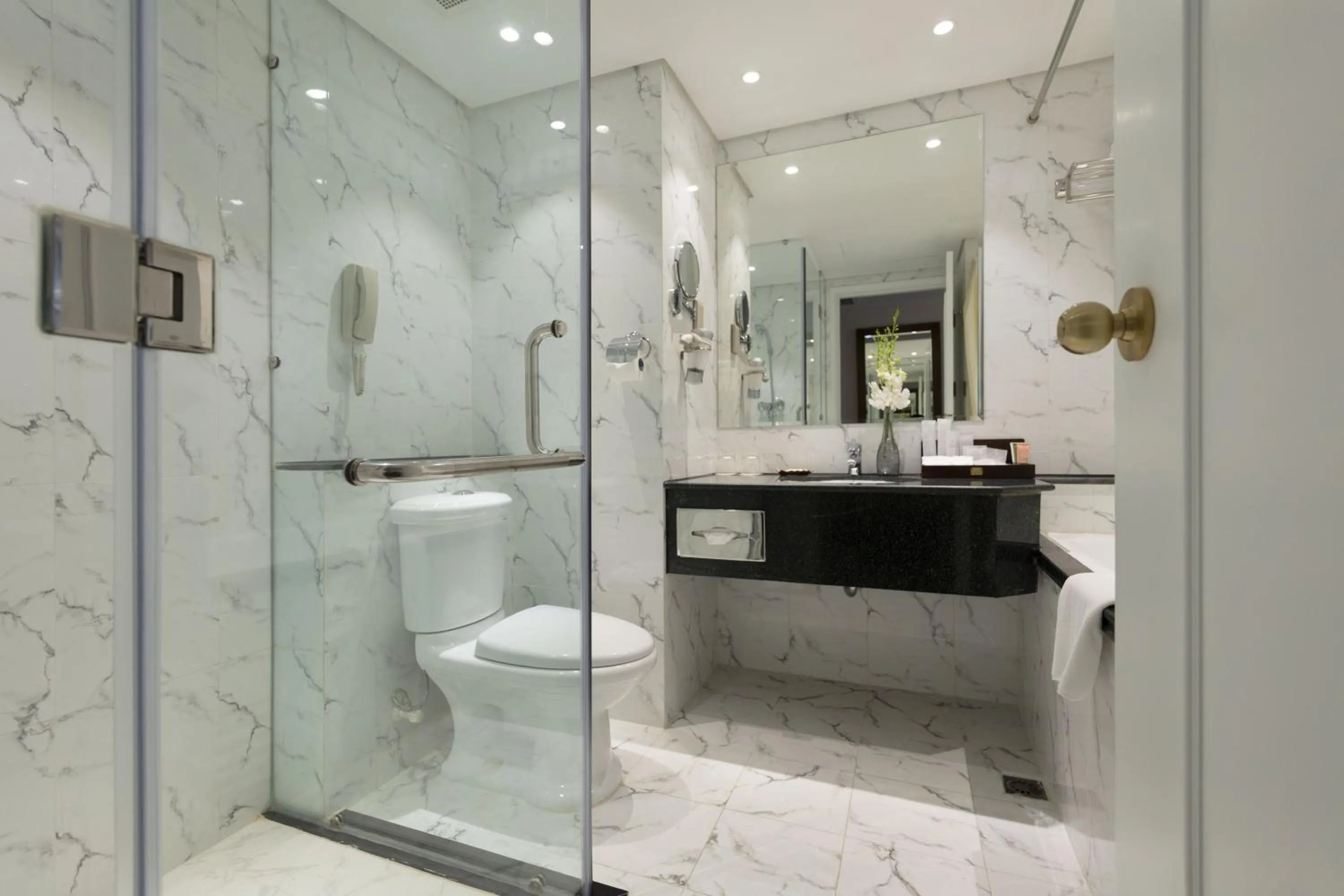 Bathroom in Windsor Plaza Hotel