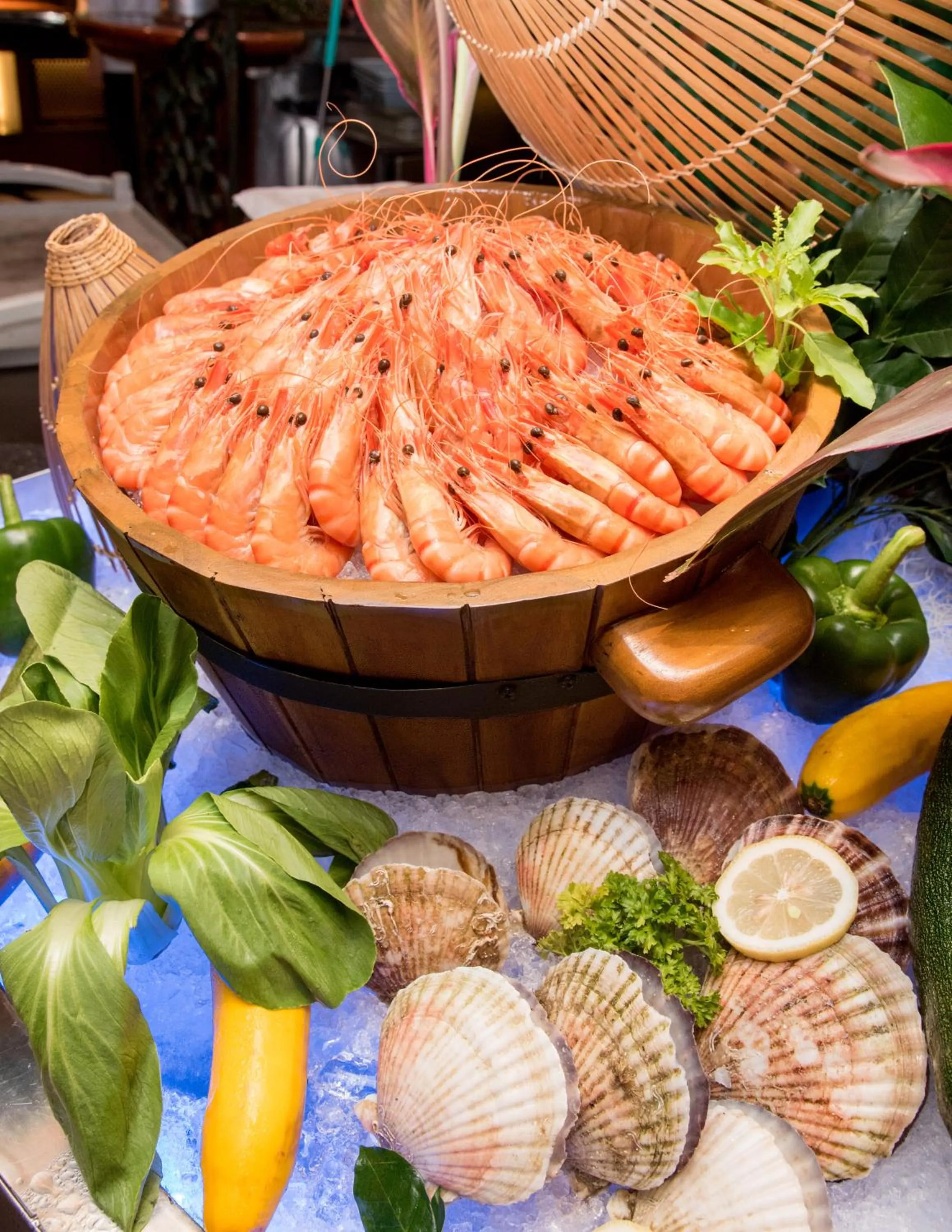 Restaurant/places to eat in Windsor Plaza Hotel