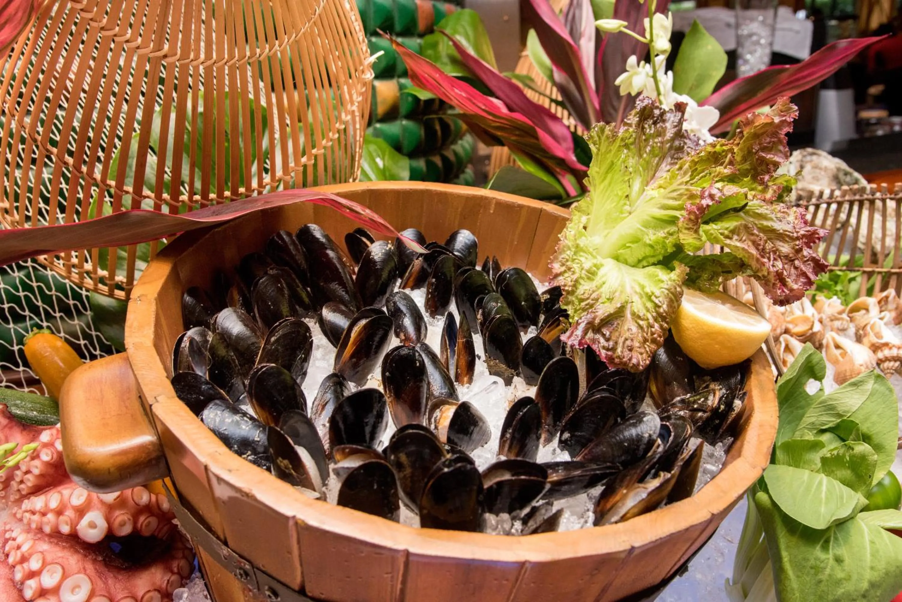 Restaurant/places to eat in Windsor Plaza Hotel