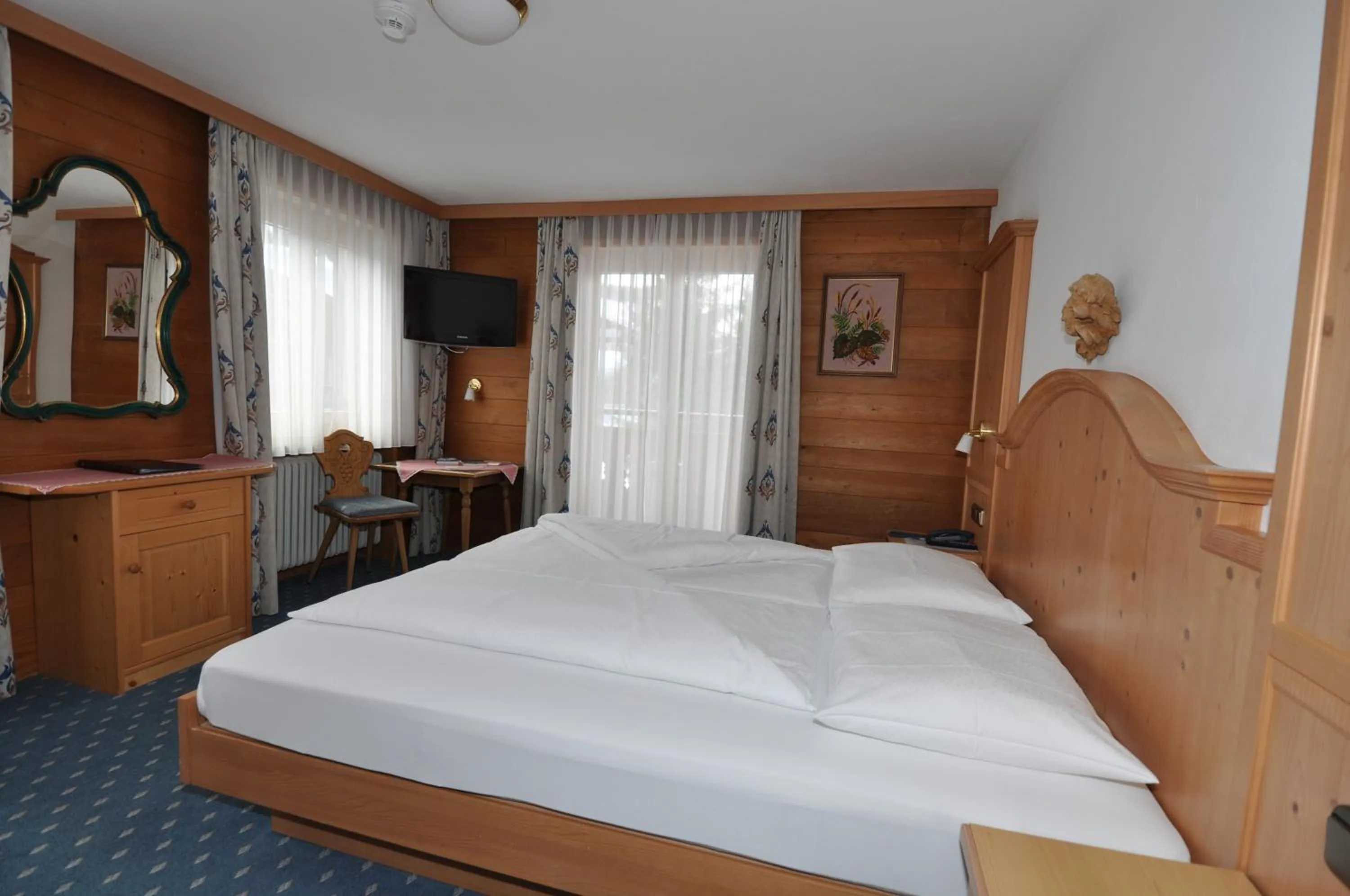 Photo of the whole room, Bed in Hotel Stülzis