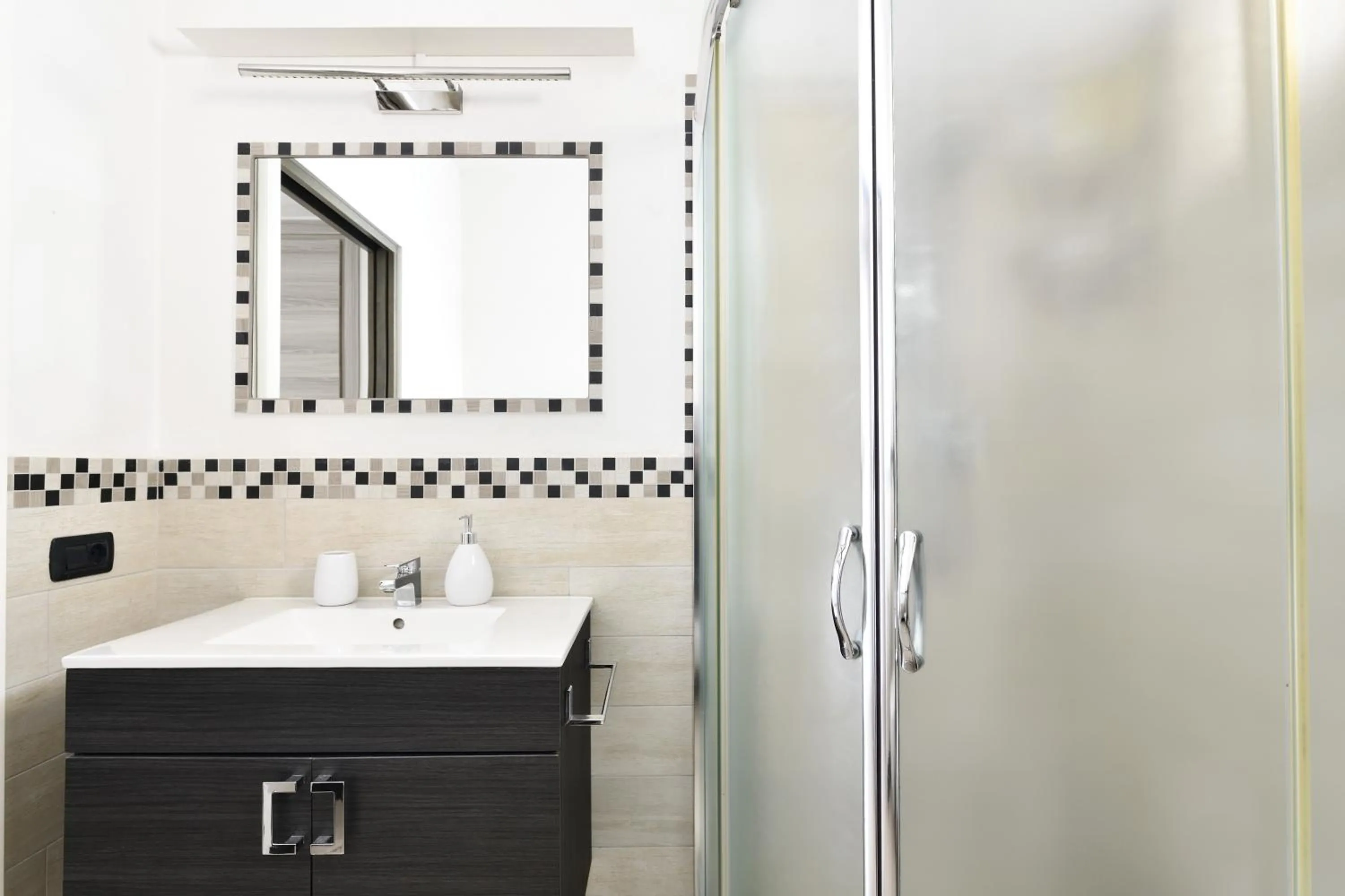 Shower in Al Vicoletto - Genuine Hospitality & Private Parking