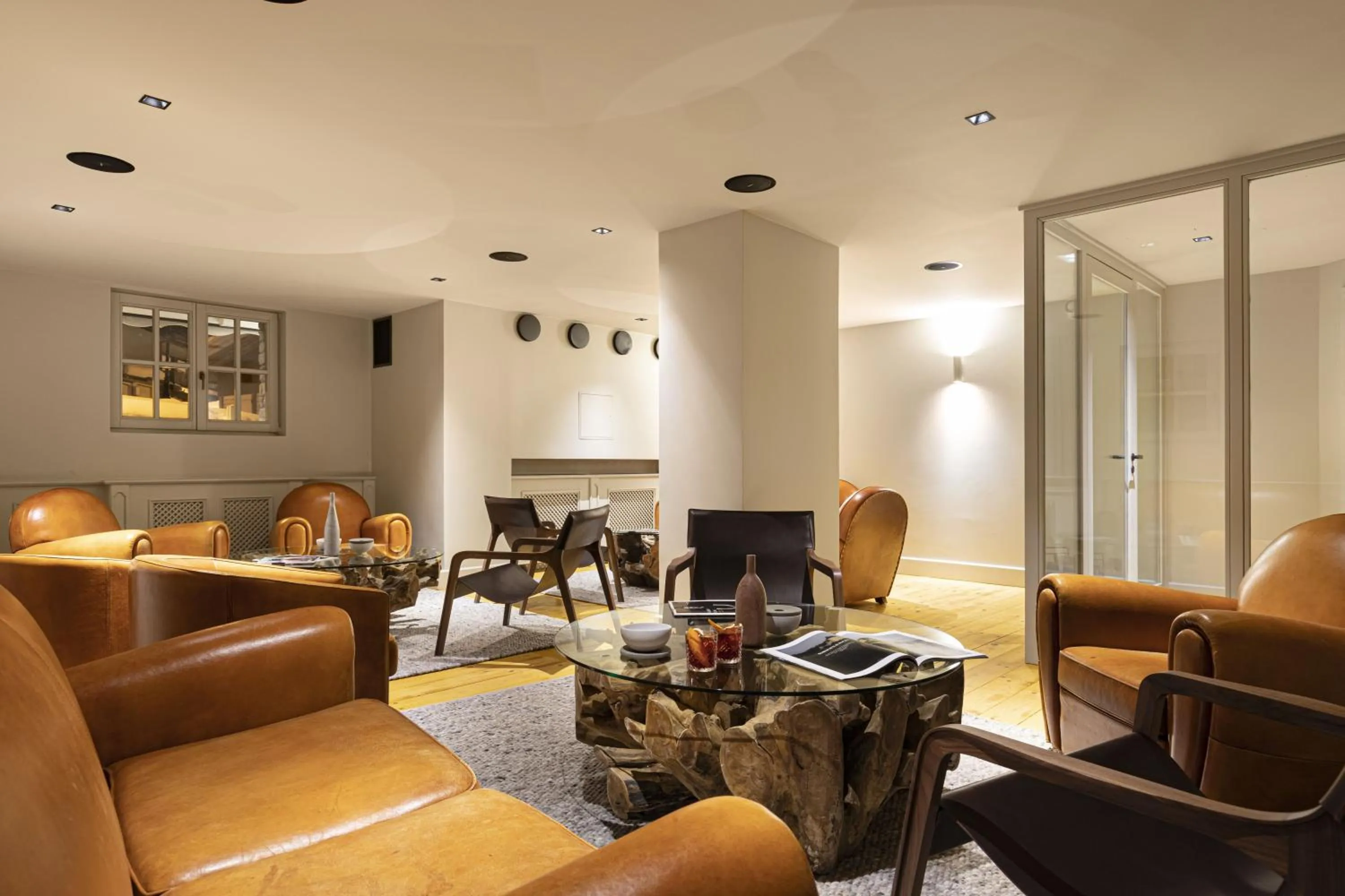 Lounge or bar in Hotel Le Chabichou