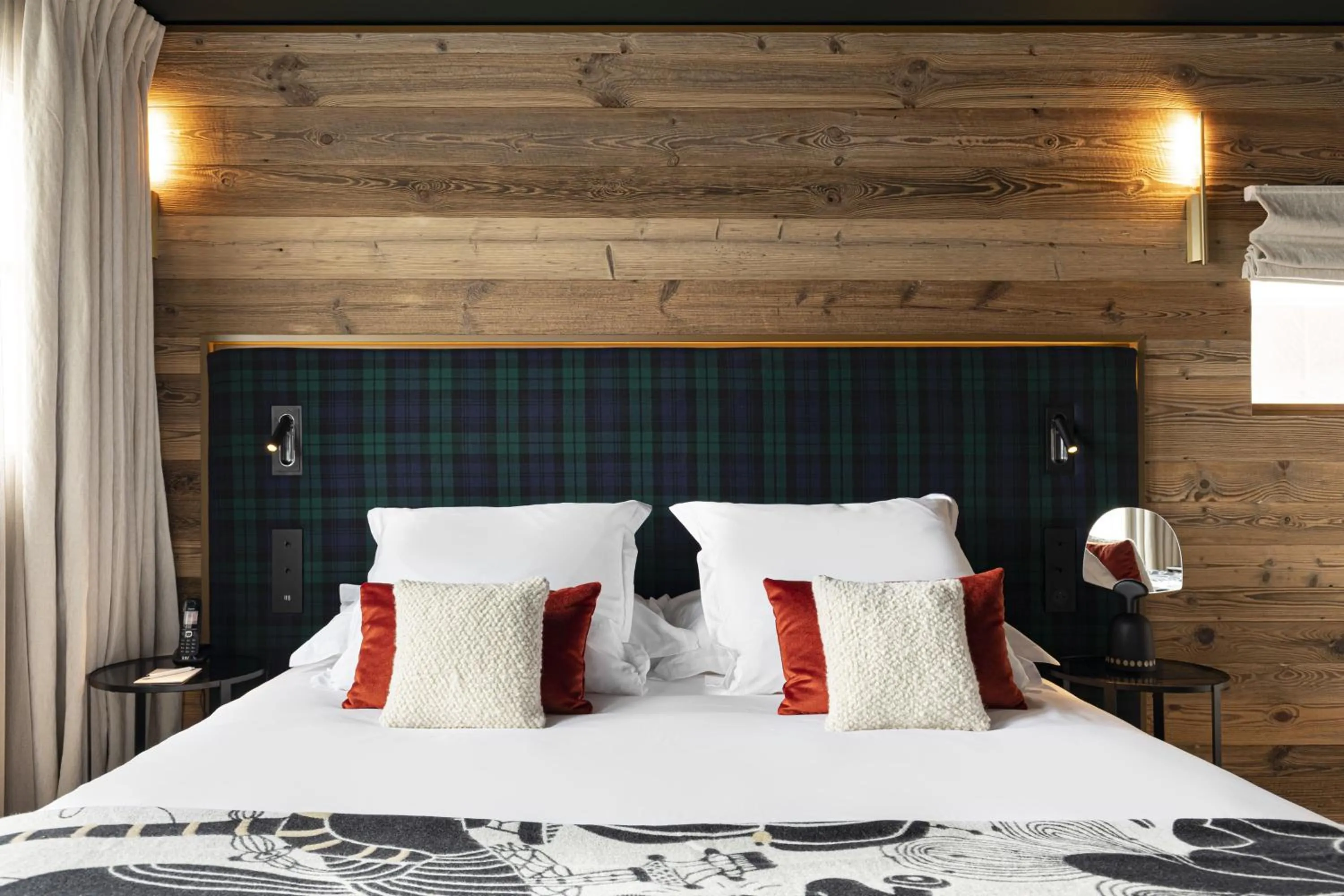 Bedroom, Bed in Hotel Le Chabichou