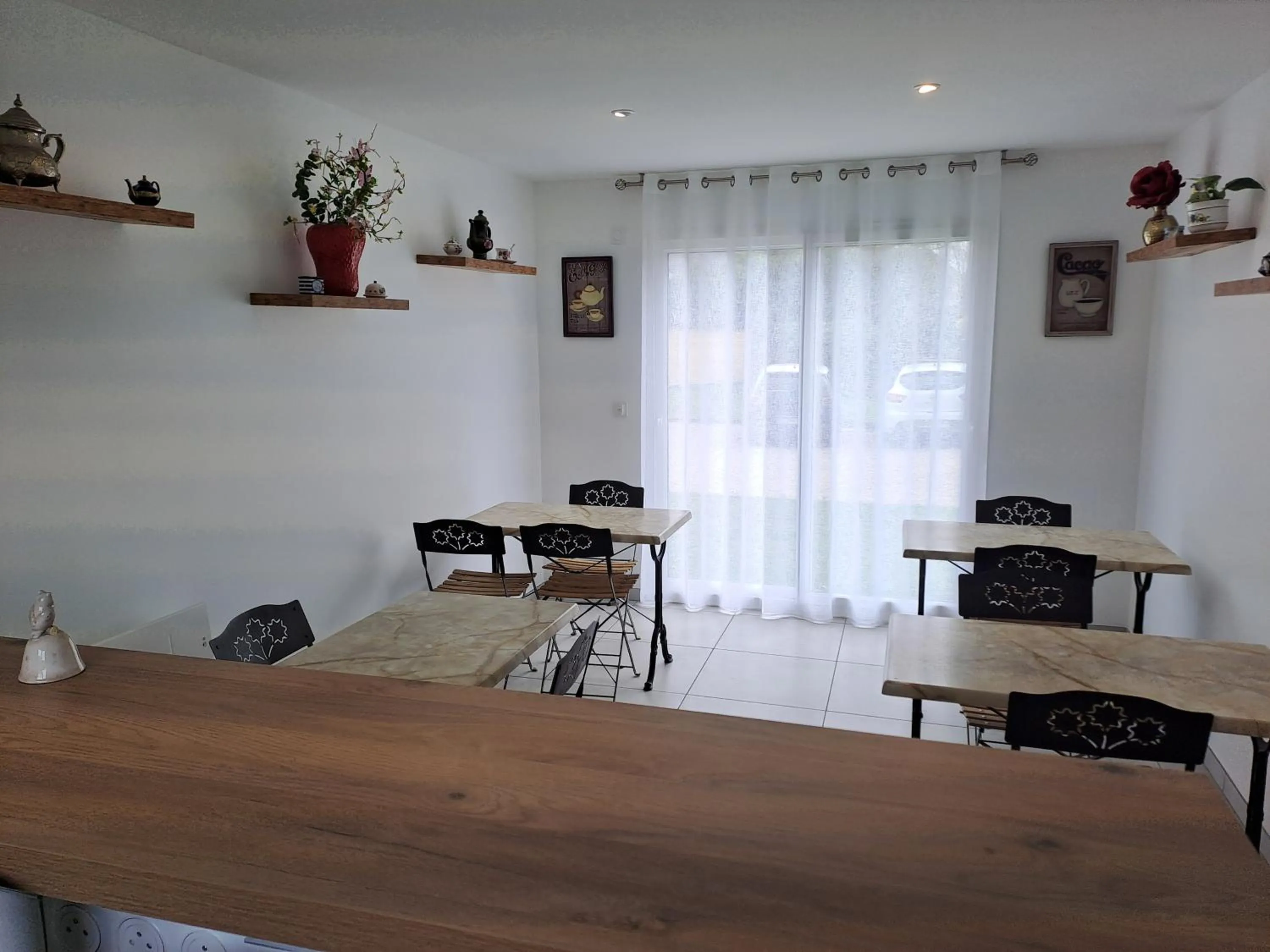 Restaurant/places to eat in Les grandes Masures B&B