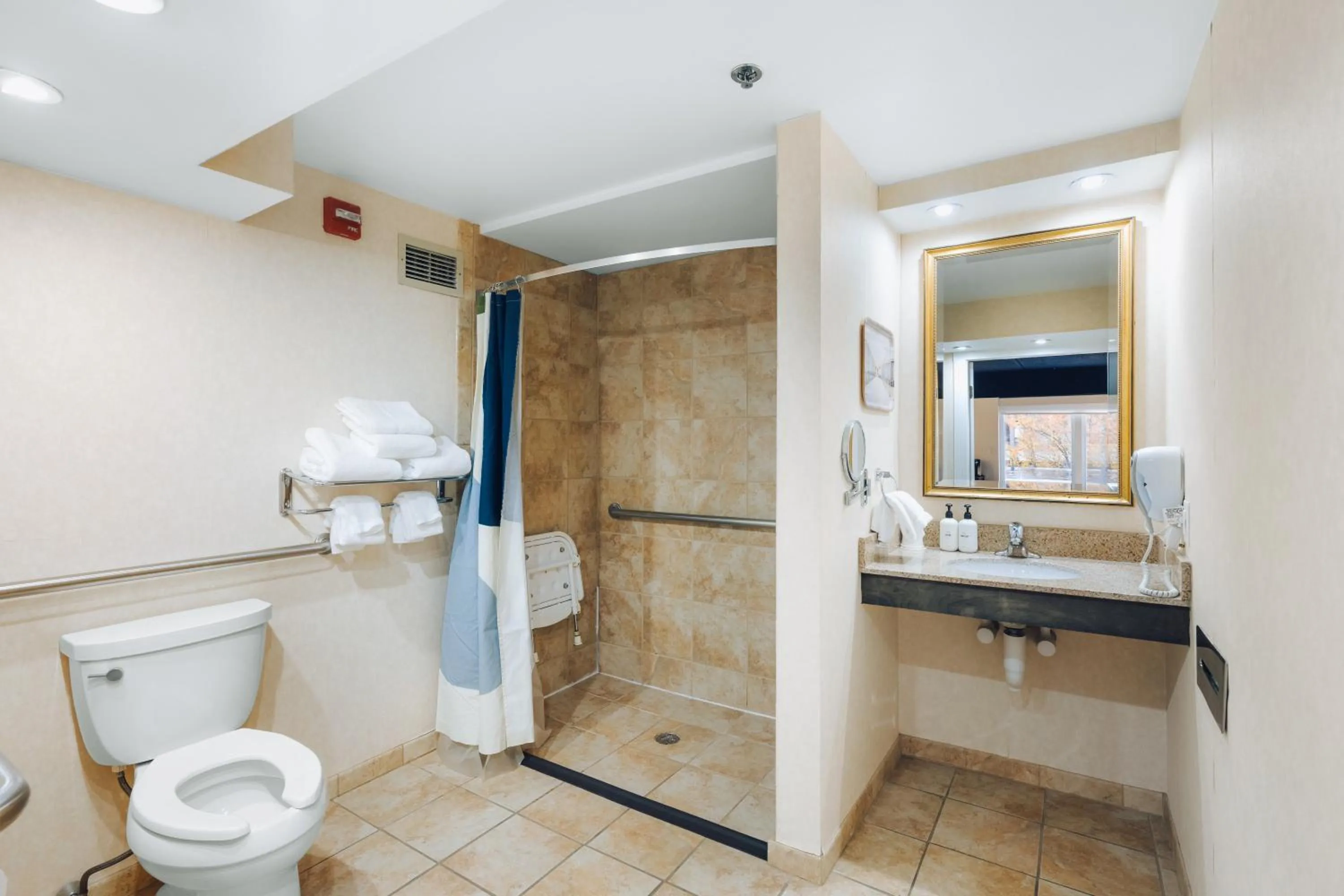 Bathroom in Hotel Downstreet, an Ascend Collection Hotel