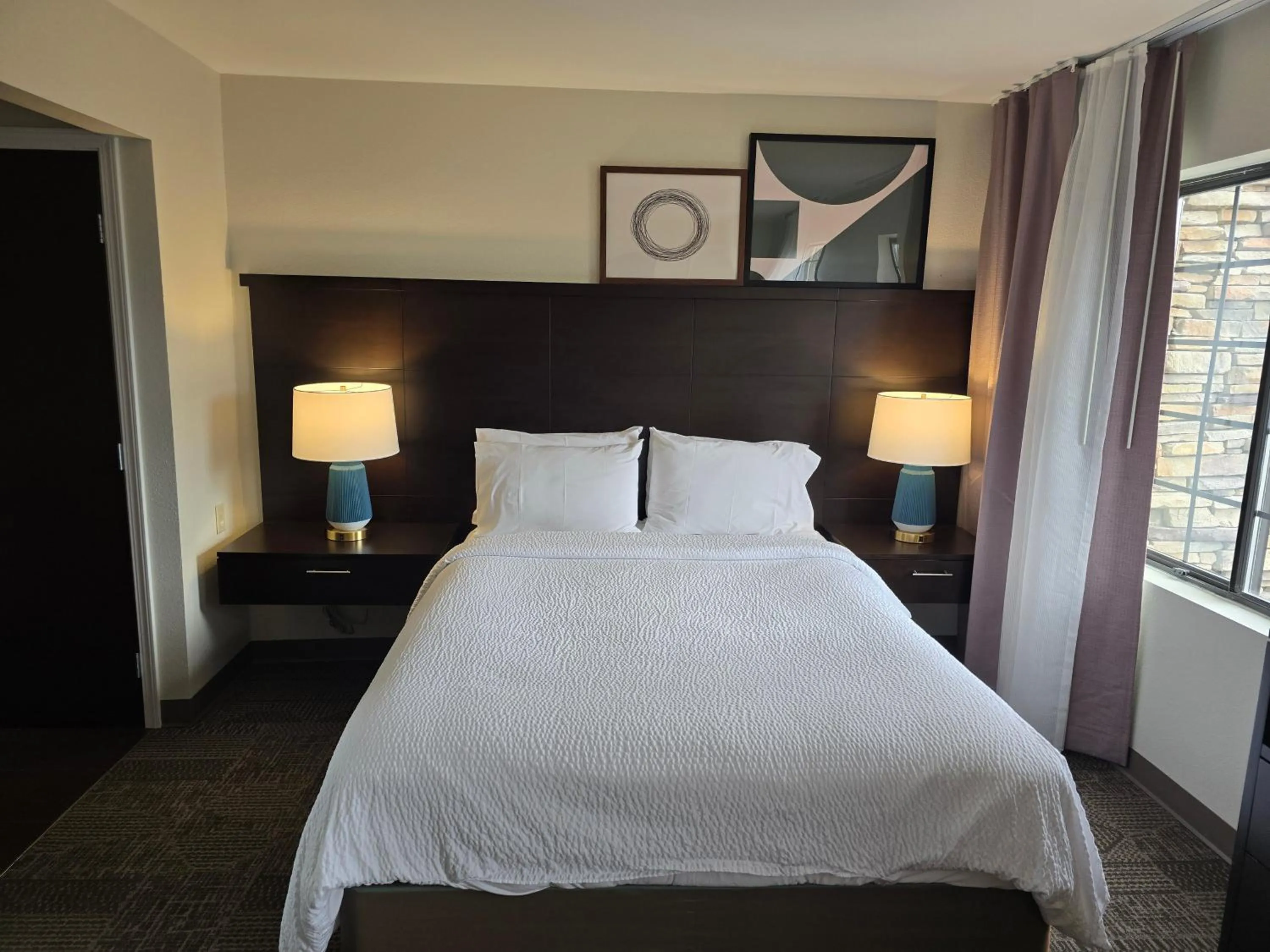 Photo of the whole room, Bed in Staybridge Suites Colorado Springs North by IHG