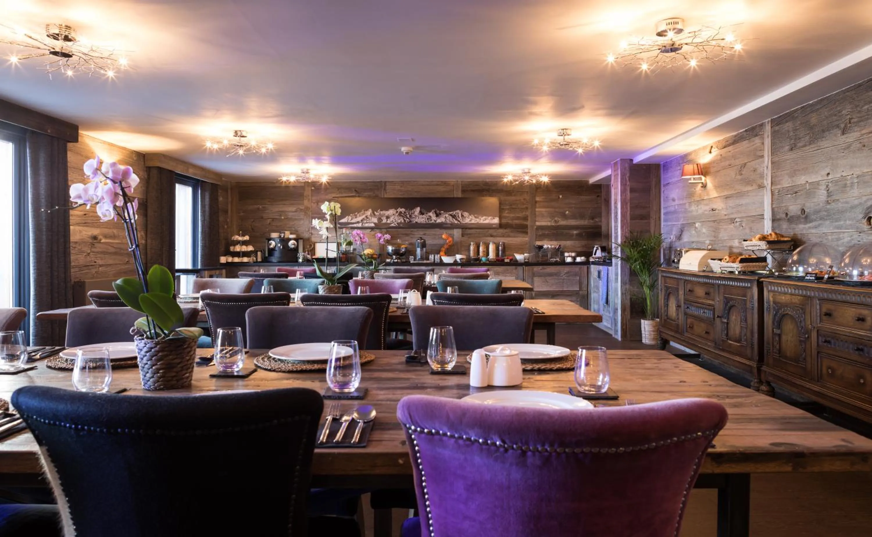 Buffet breakfast in Hotel Farinet