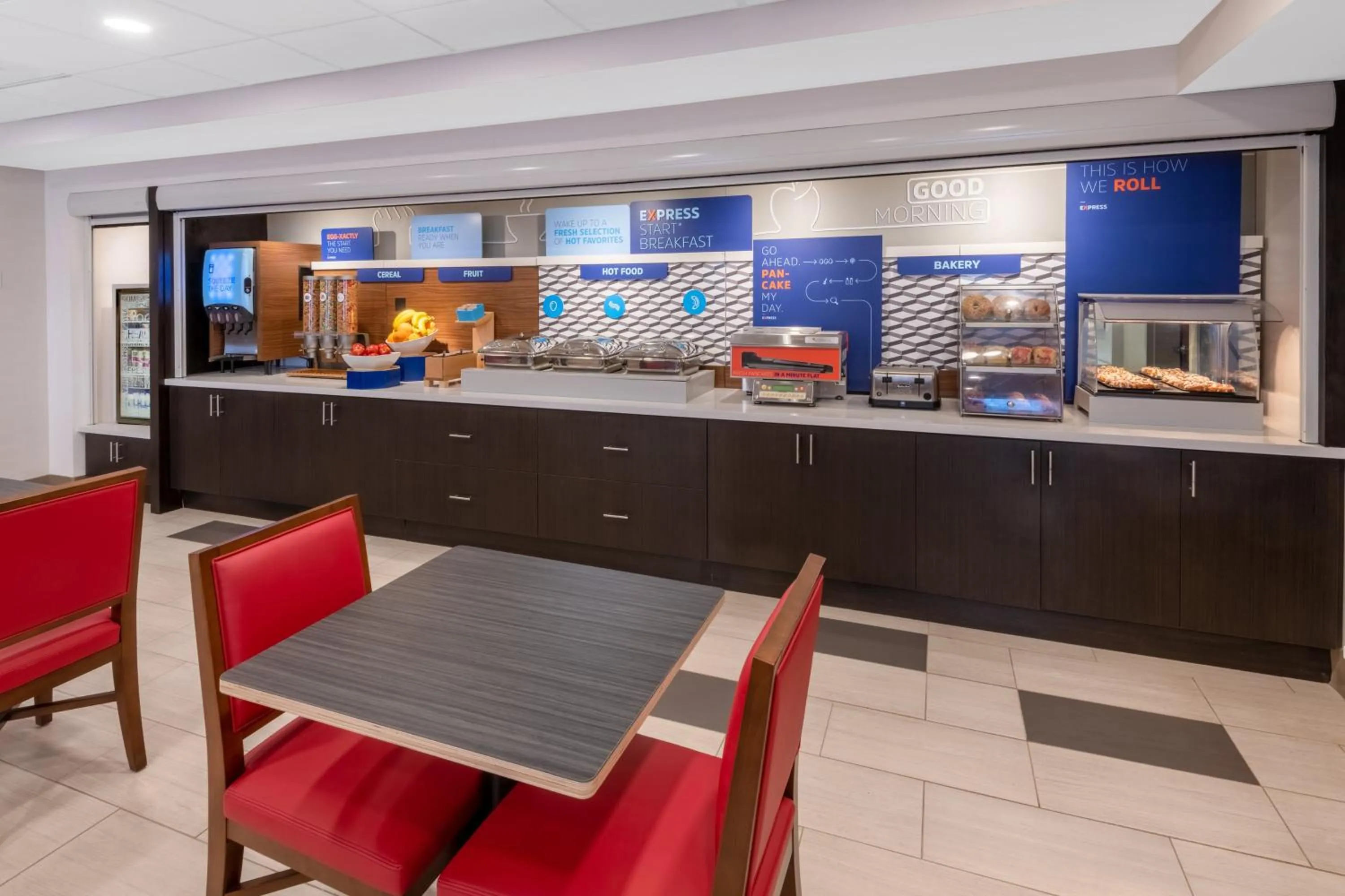 Breakfast in Holiday Inn Express & Suites Colorado Springs-Airport by IHG