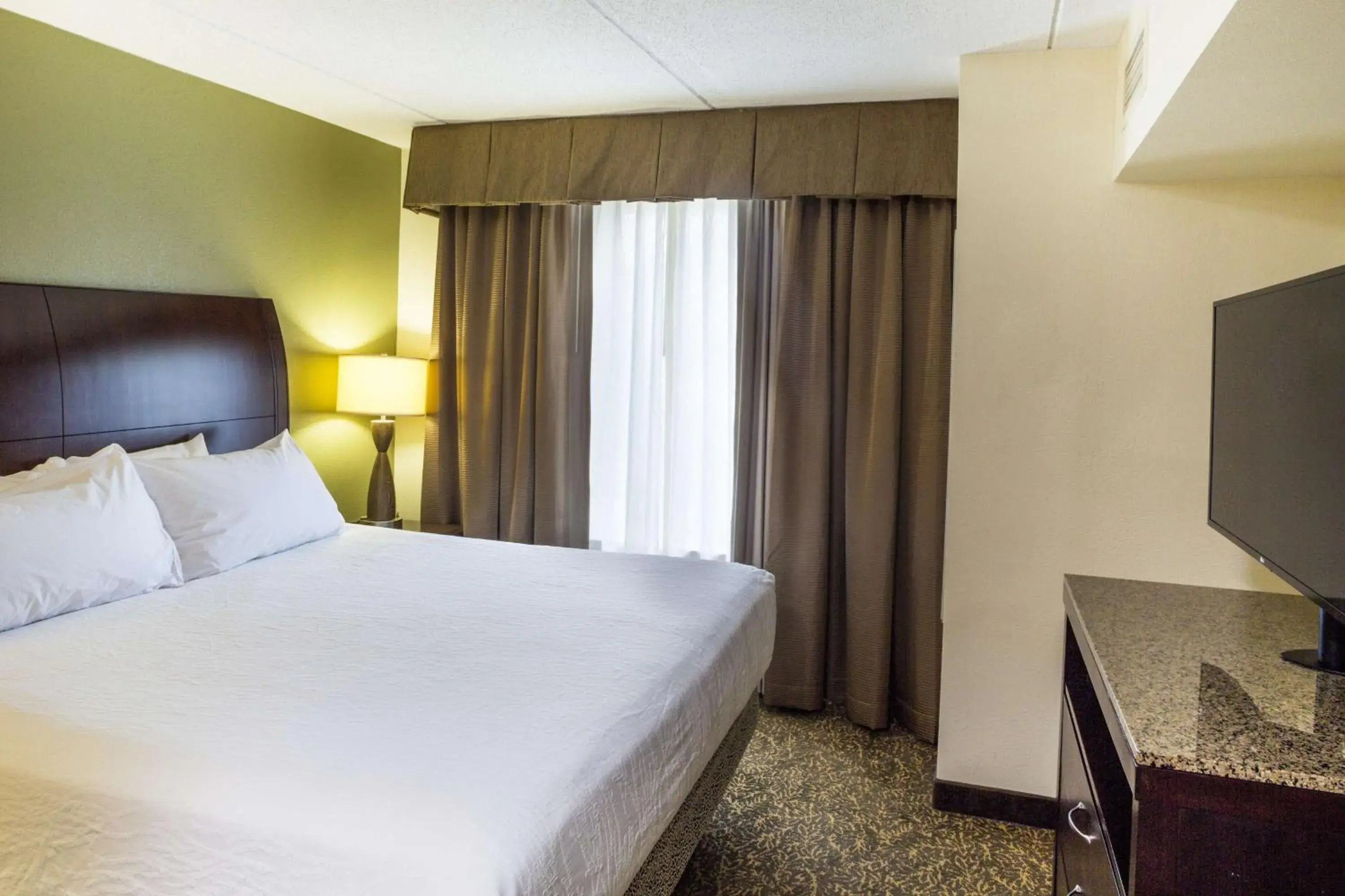 Junior King Suite with Seating Area in Hilton Garden Inn Hampton Coliseum Central Junior King Suite with Seating Area in Hilton Garden Inn Hampton Coliseum Central