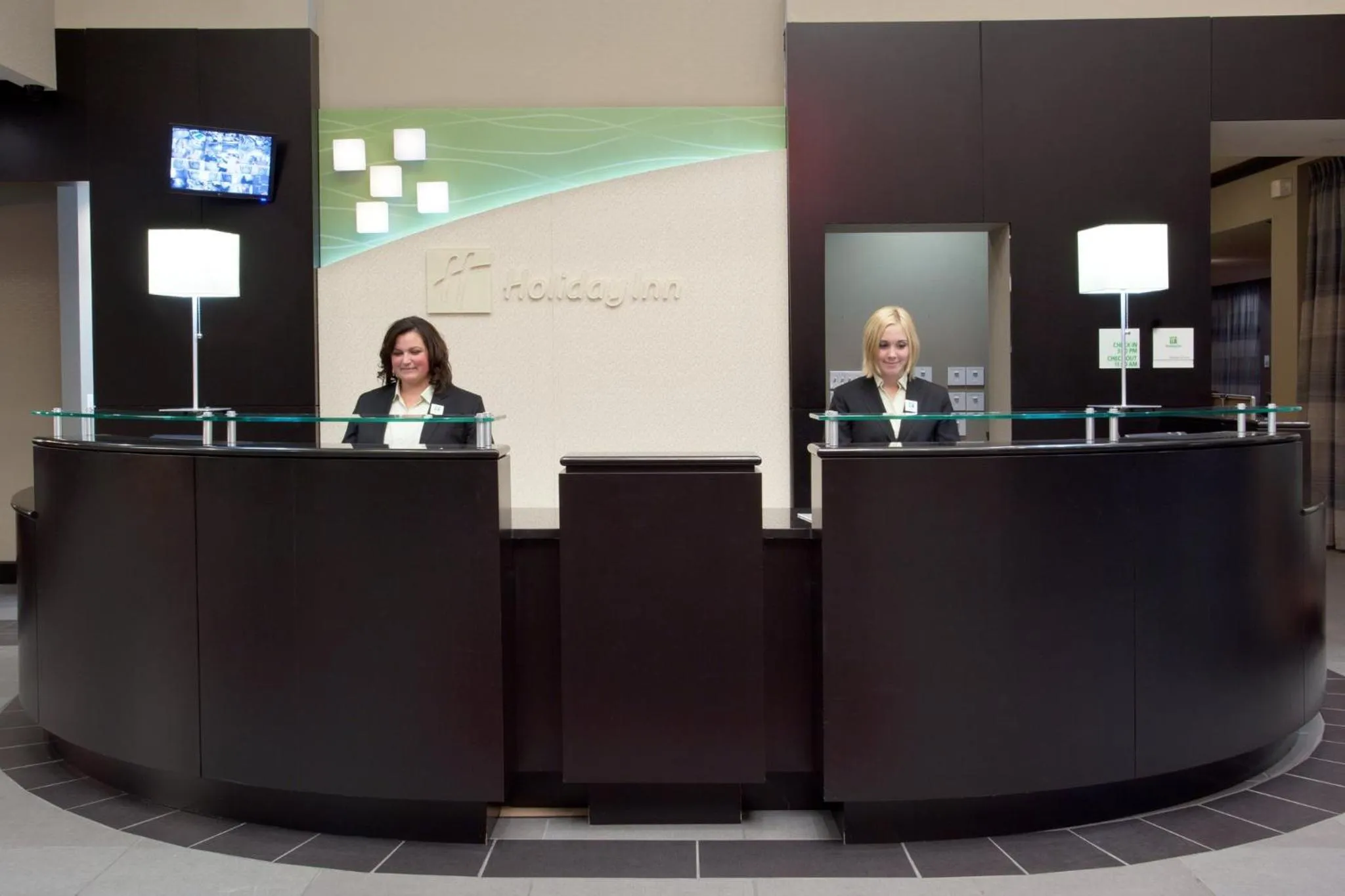 Lobby or reception in Holiday Inn Columbus-Hilliard by IHG