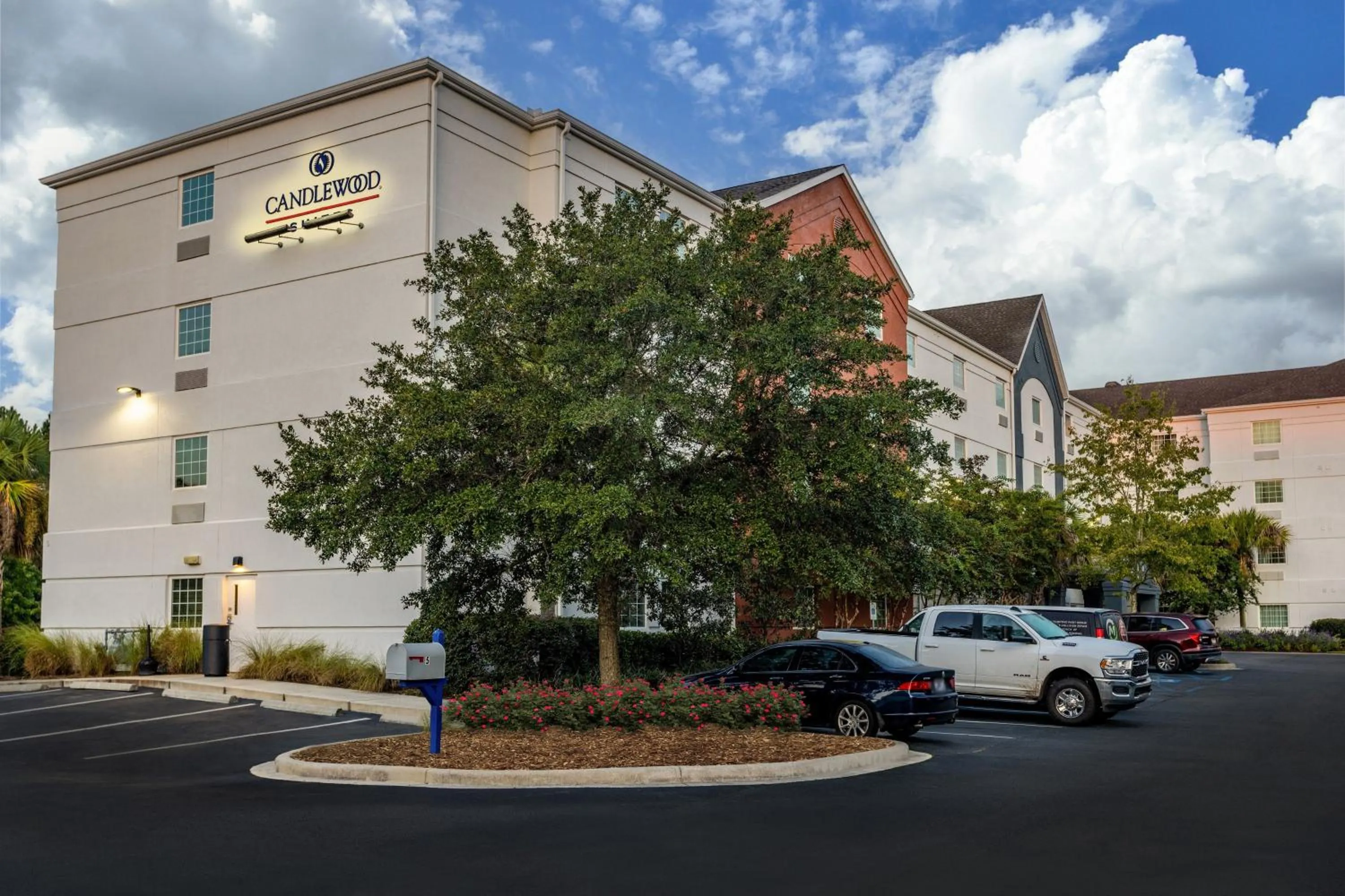 Property building in Candlewood Suites - Bluffton-Hilton Head by IHG