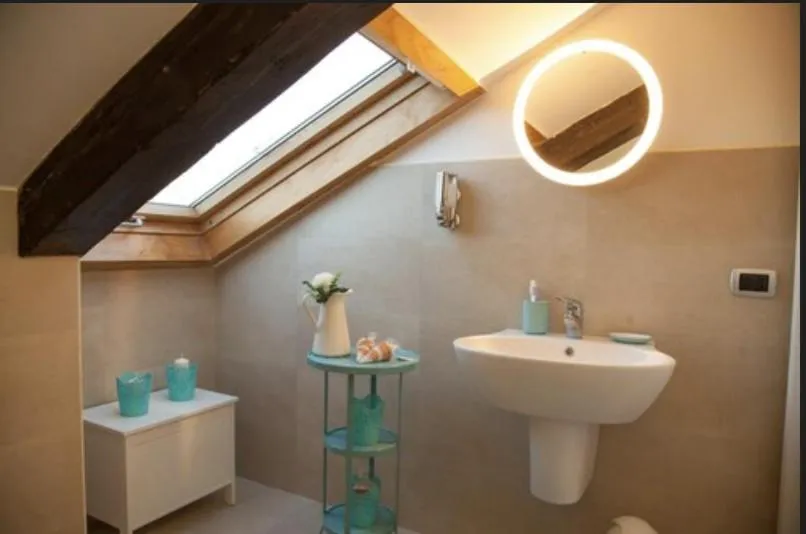 Bathroom in Caesar Napoli