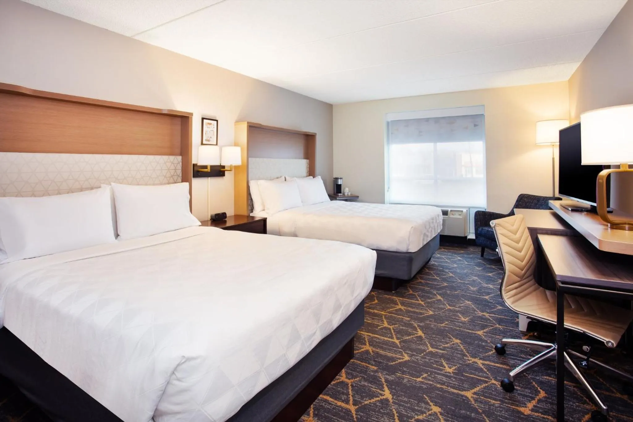 Photo of the whole room, Bed in Holiday Inn Canton-Belden Village by IHG