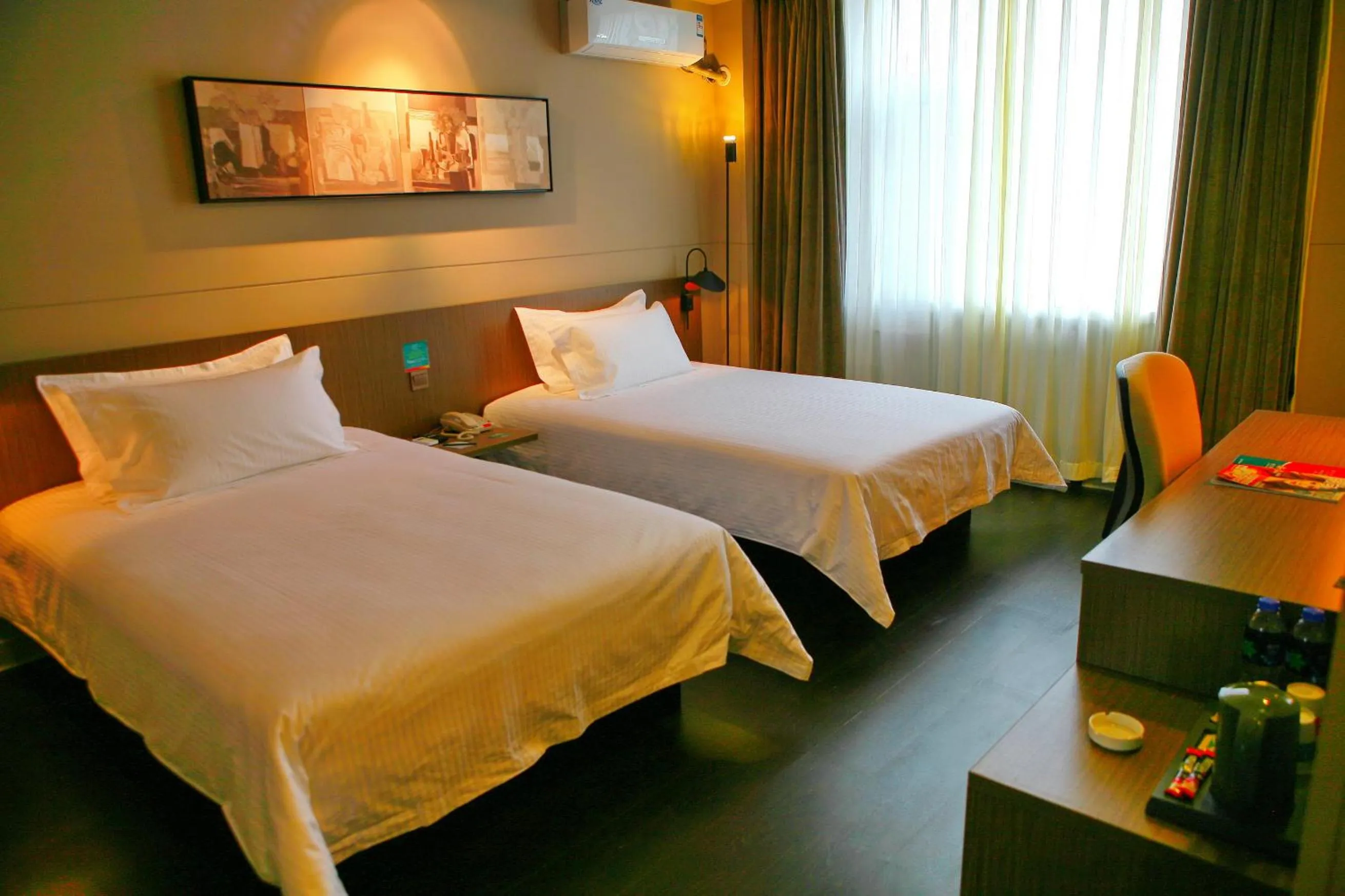 bunk bed, Bed in JinJiang Inn Pingyang Taiyuan Road Hotel