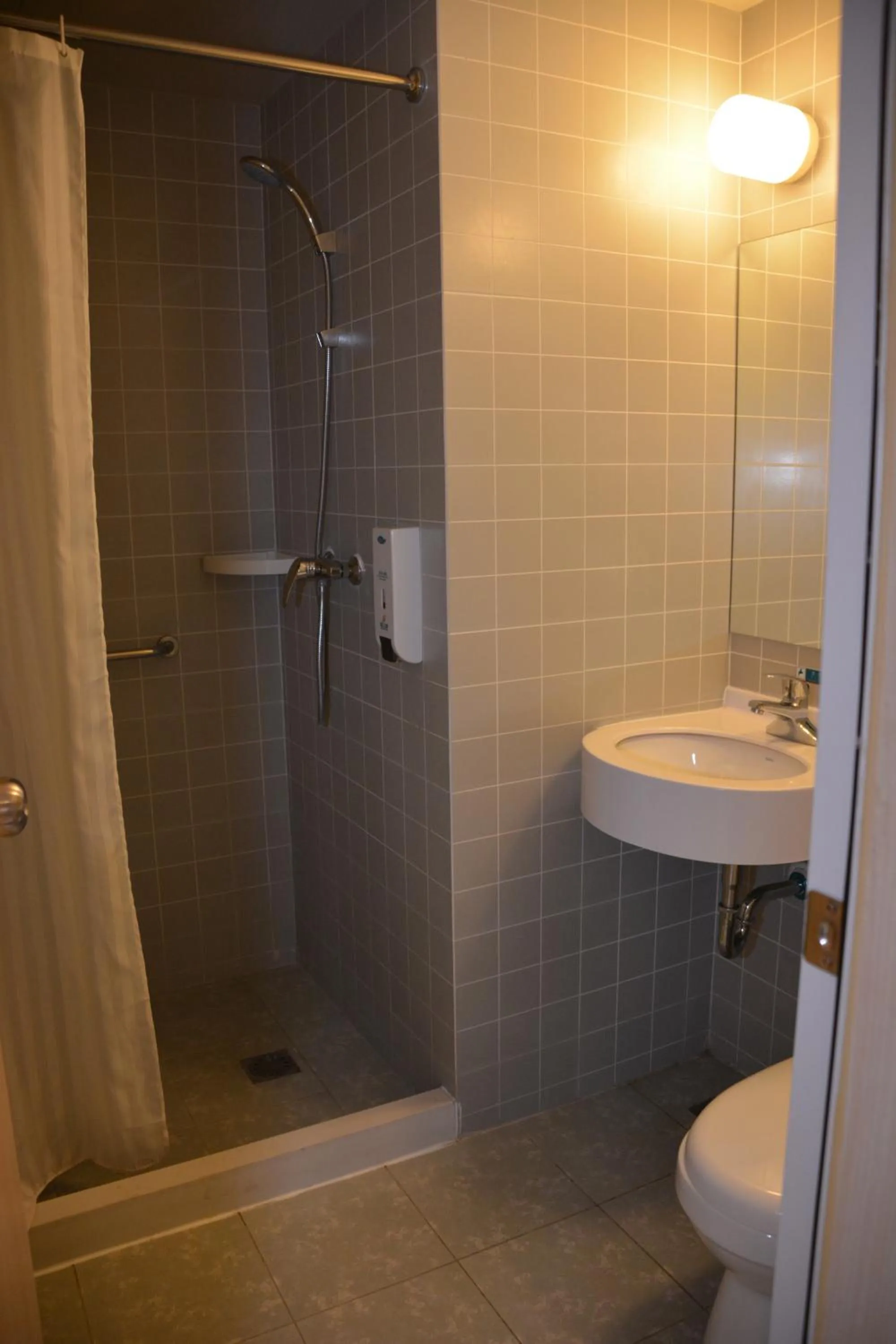 Bathroom in Jinjiang Inn Hotel Tianjin Jintang Highway Steel pipe company Light rail station Branch