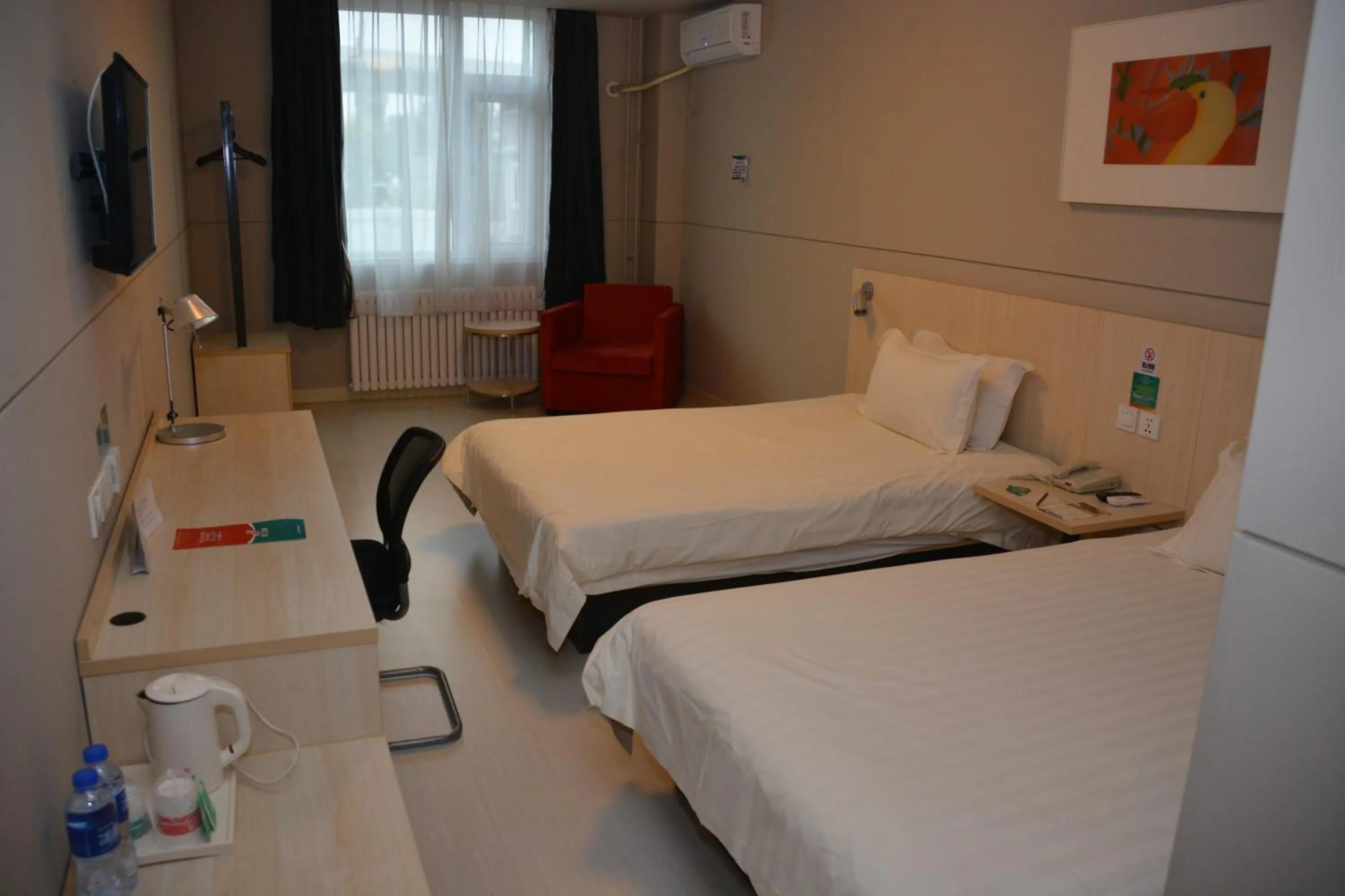 Photo of the whole room in Jinjiang Inn Hotel Tianjin Jintang Highway Steel pipe company Light rail station Branch