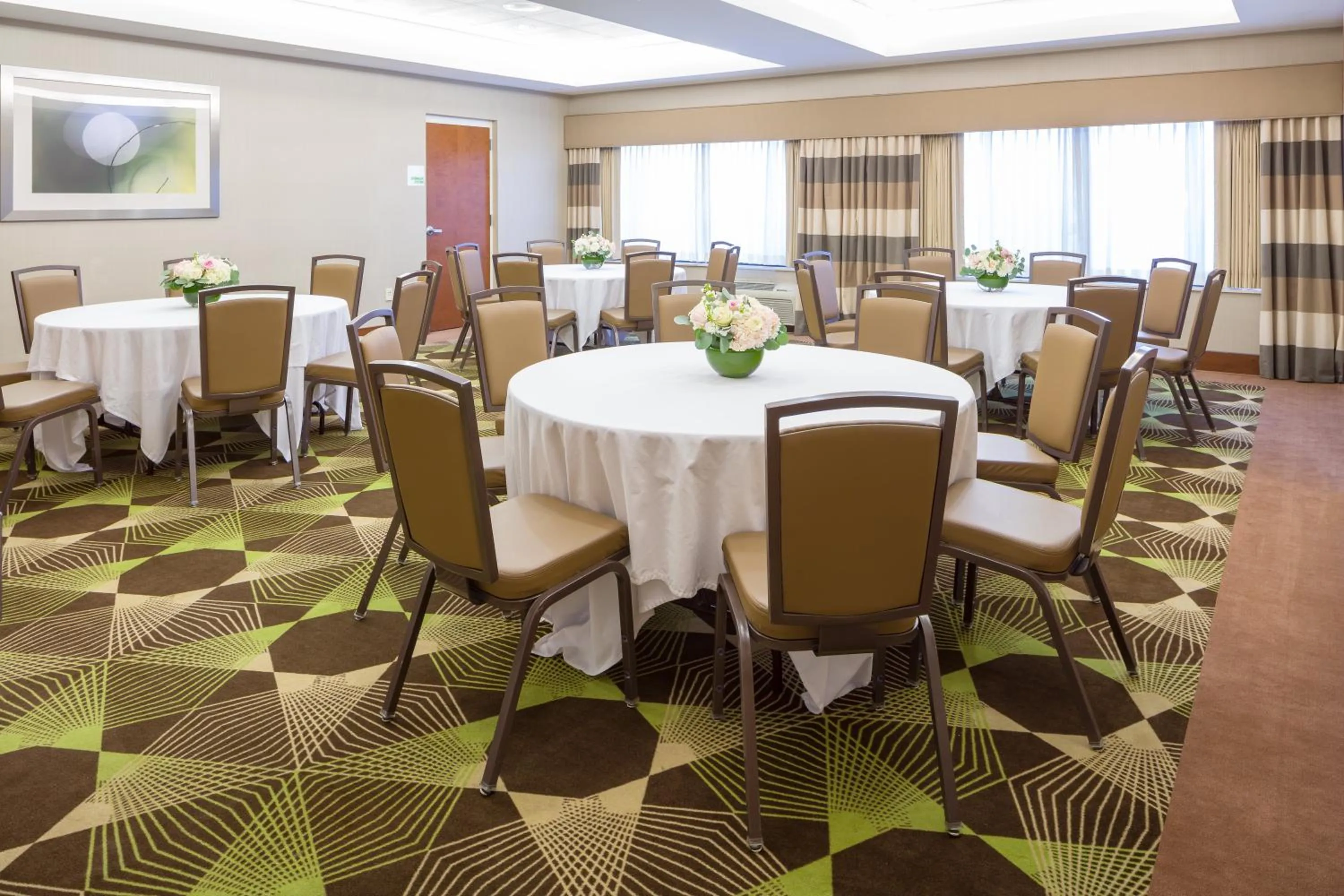 Meeting/conference room in Holiday Inn Manchester Airport by IHG