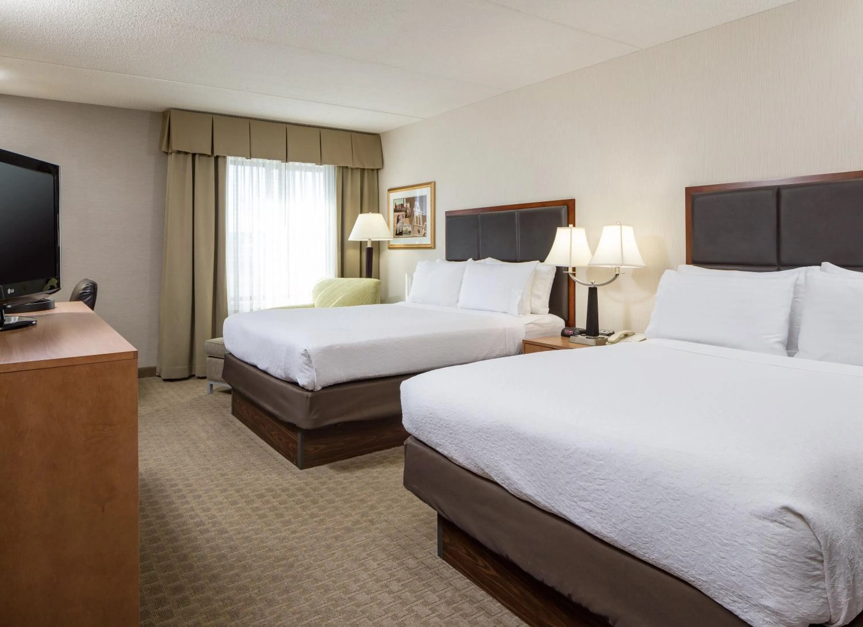 Photo of the whole room, Bed in Holiday Inn Manchester Airport by IHG