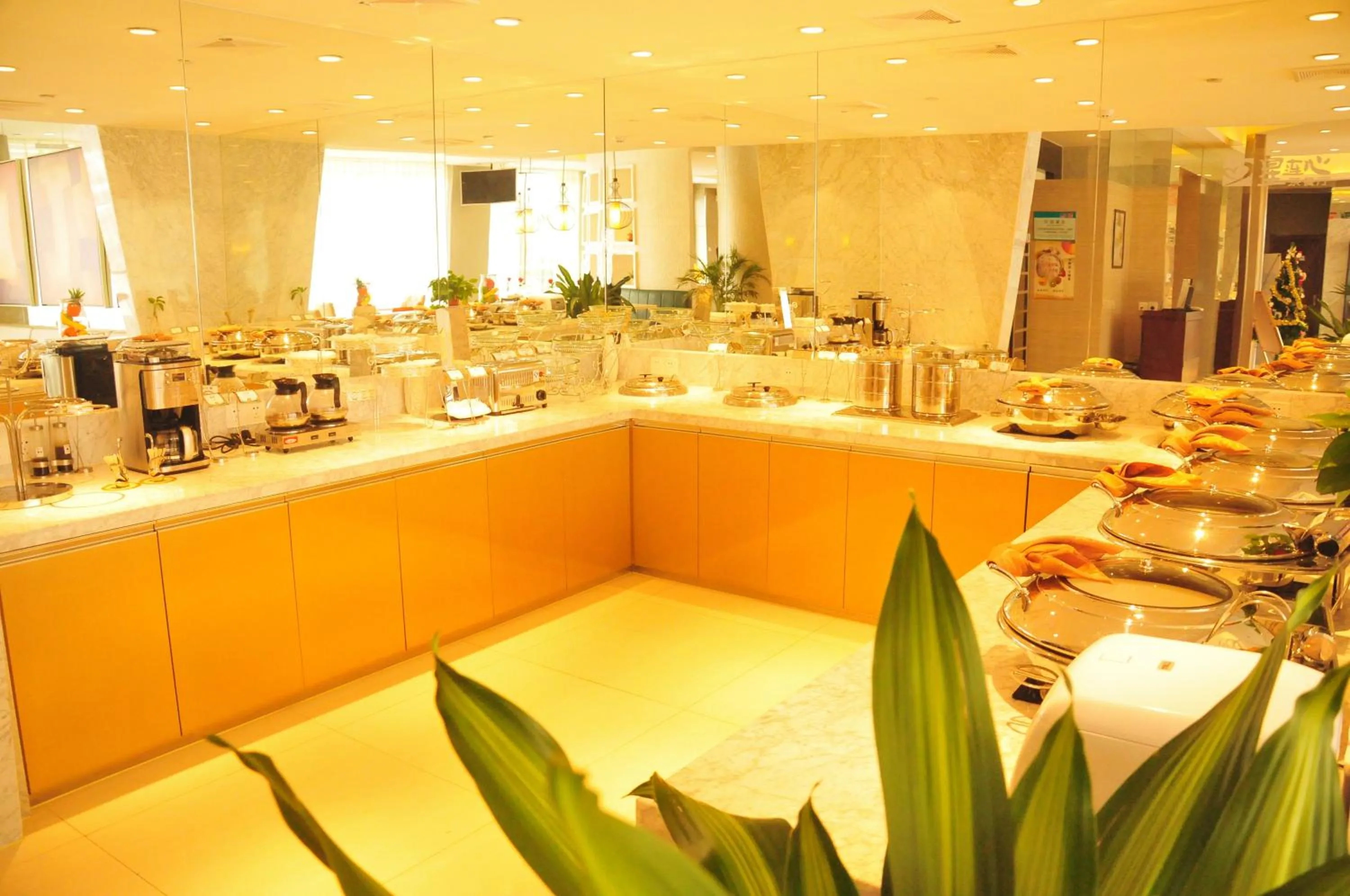 Restaurant/places to eat in JinJiang Inn Wujiang Tongli Yunli Bridge