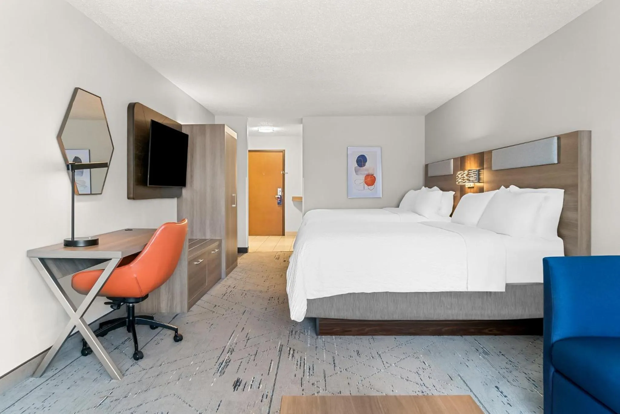 Photo of the whole room, Bed in Holiday Inn Express & Suites Detroit - Novi by IHG