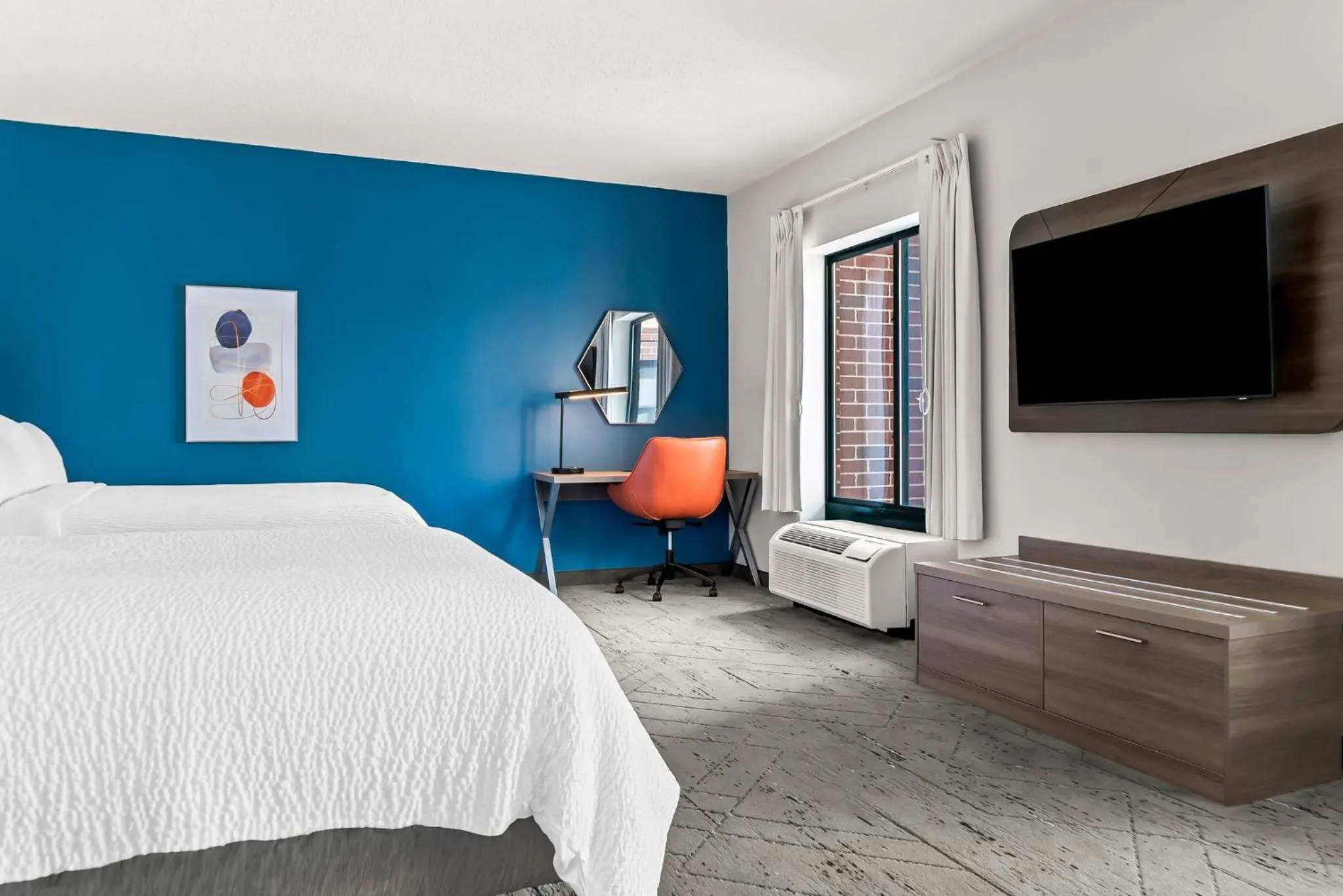 Photo of the whole room, Bed in Holiday Inn Express & Suites Detroit - Novi by IHG