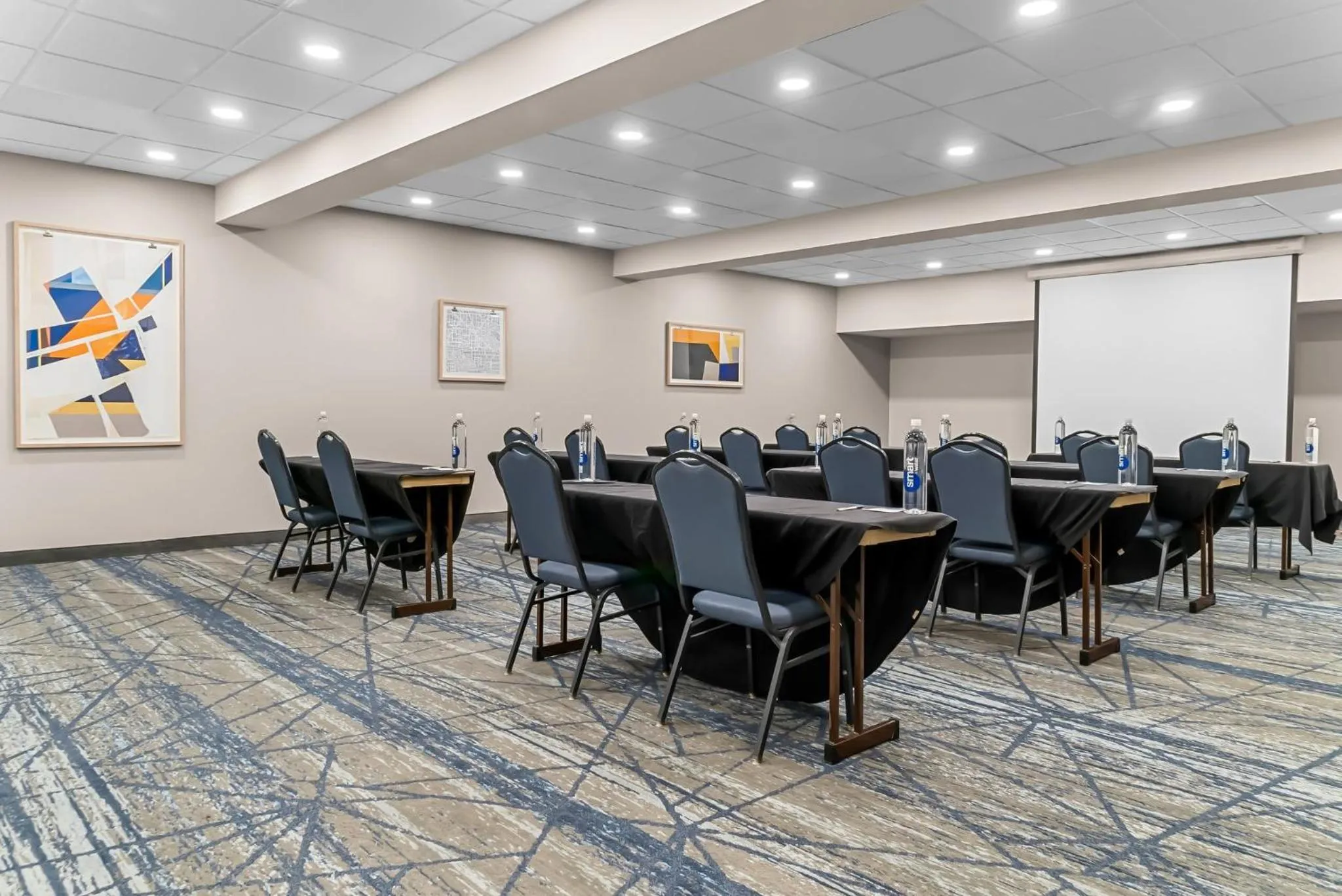 Meeting/conference room in Holiday Inn Express & Suites Detroit - Novi by IHG