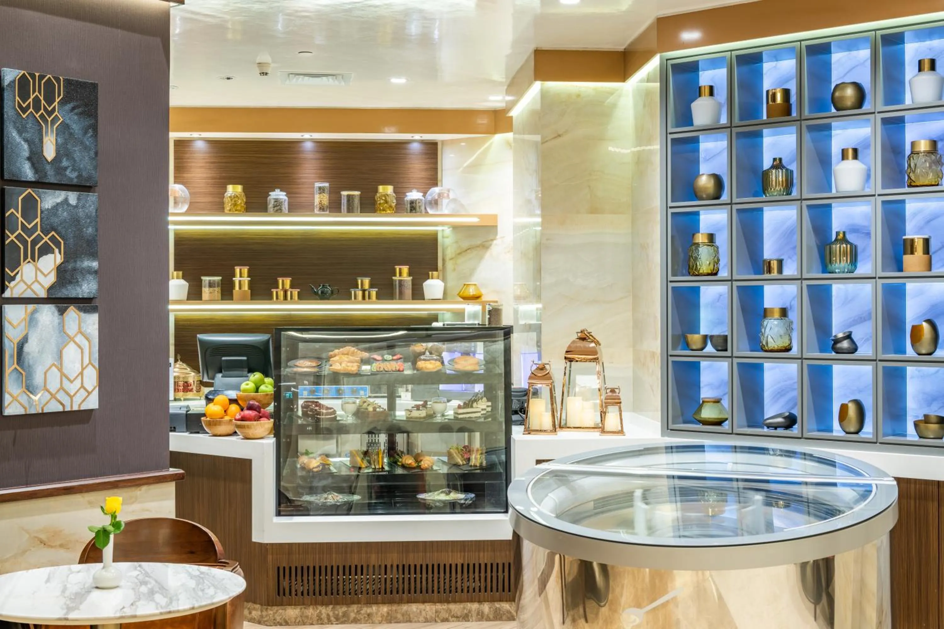 Lobby or reception in Al Marwa Rayhaan by Rotana - Makkah