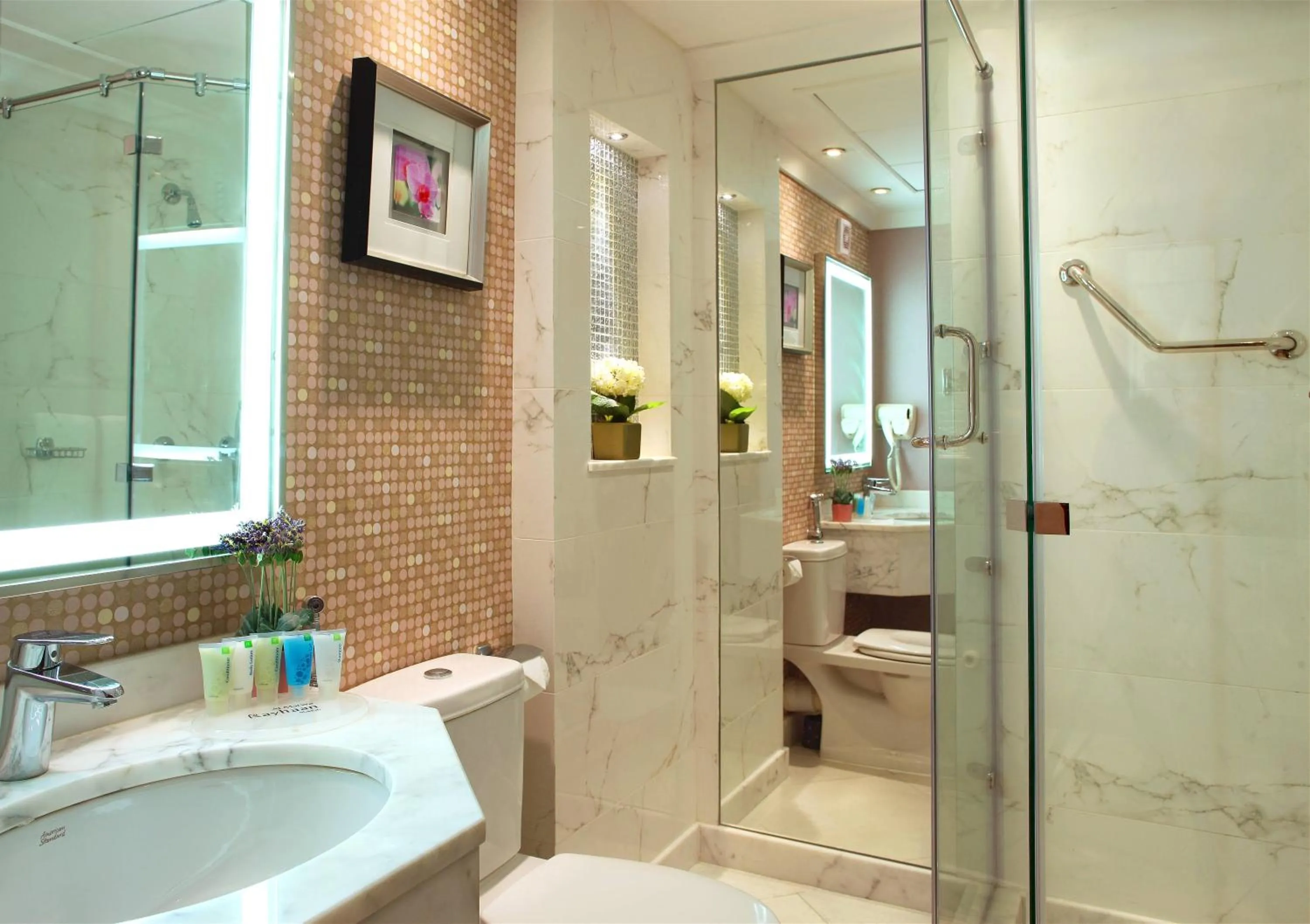 Bathroom in Al Marwa Rayhaan by Rotana - Makkah