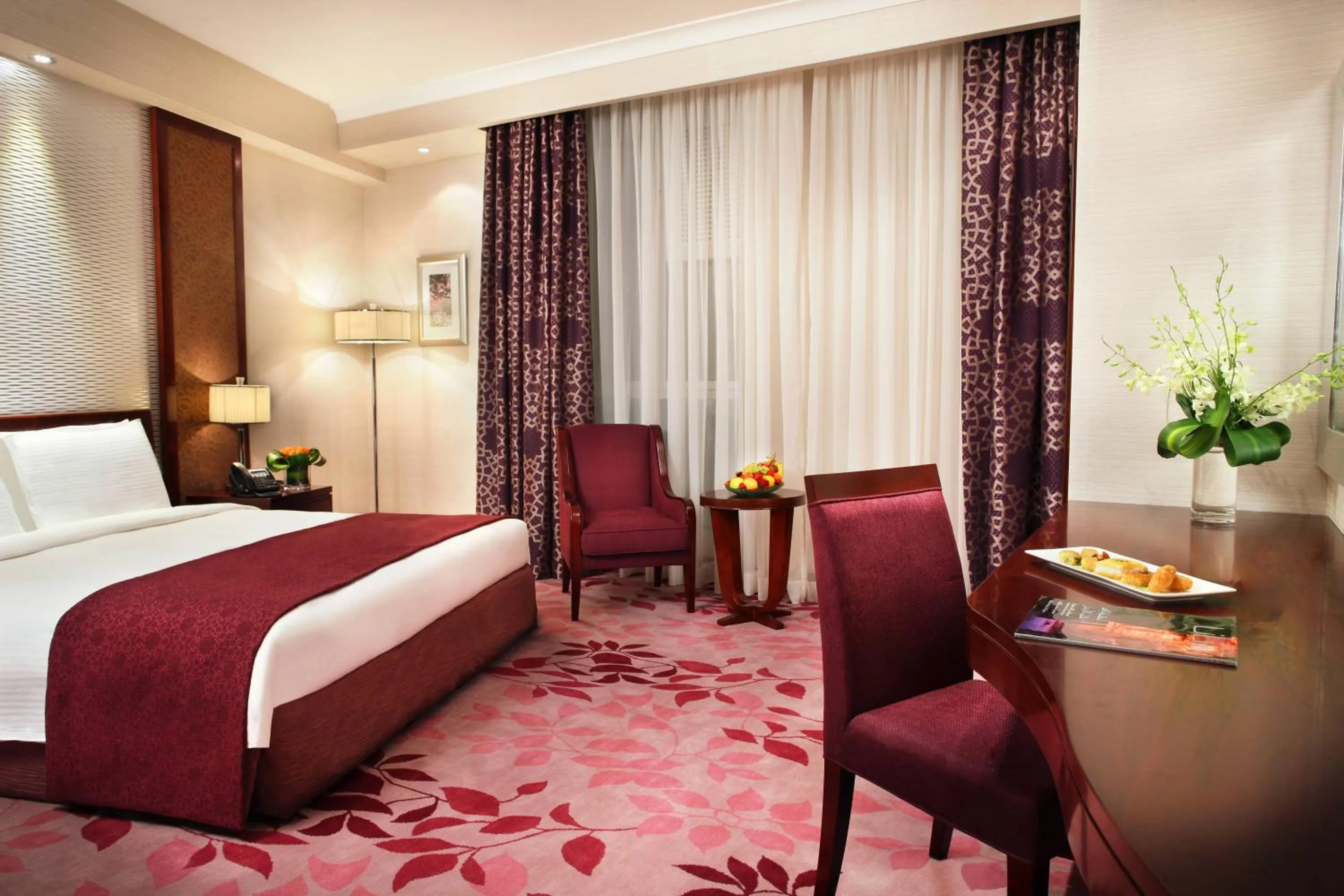 Bedroom, Bed in Al Marwa Rayhaan by Rotana - Makkah