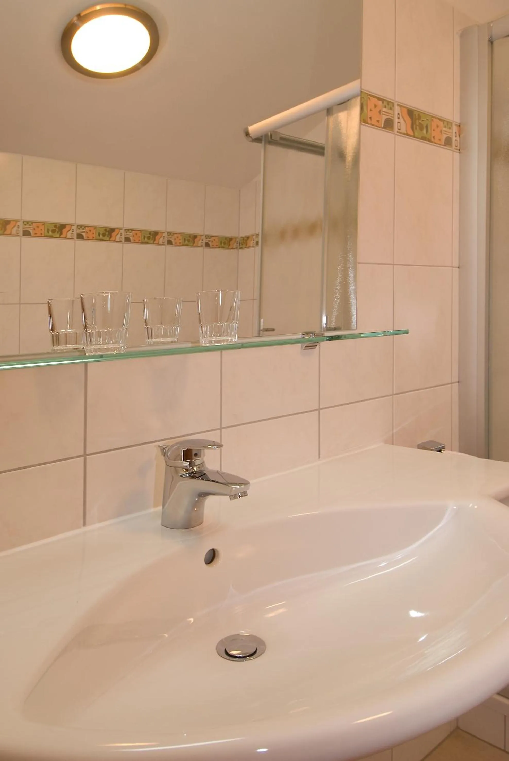 Bathroom in Gasthaus-Landhotel Traunstein